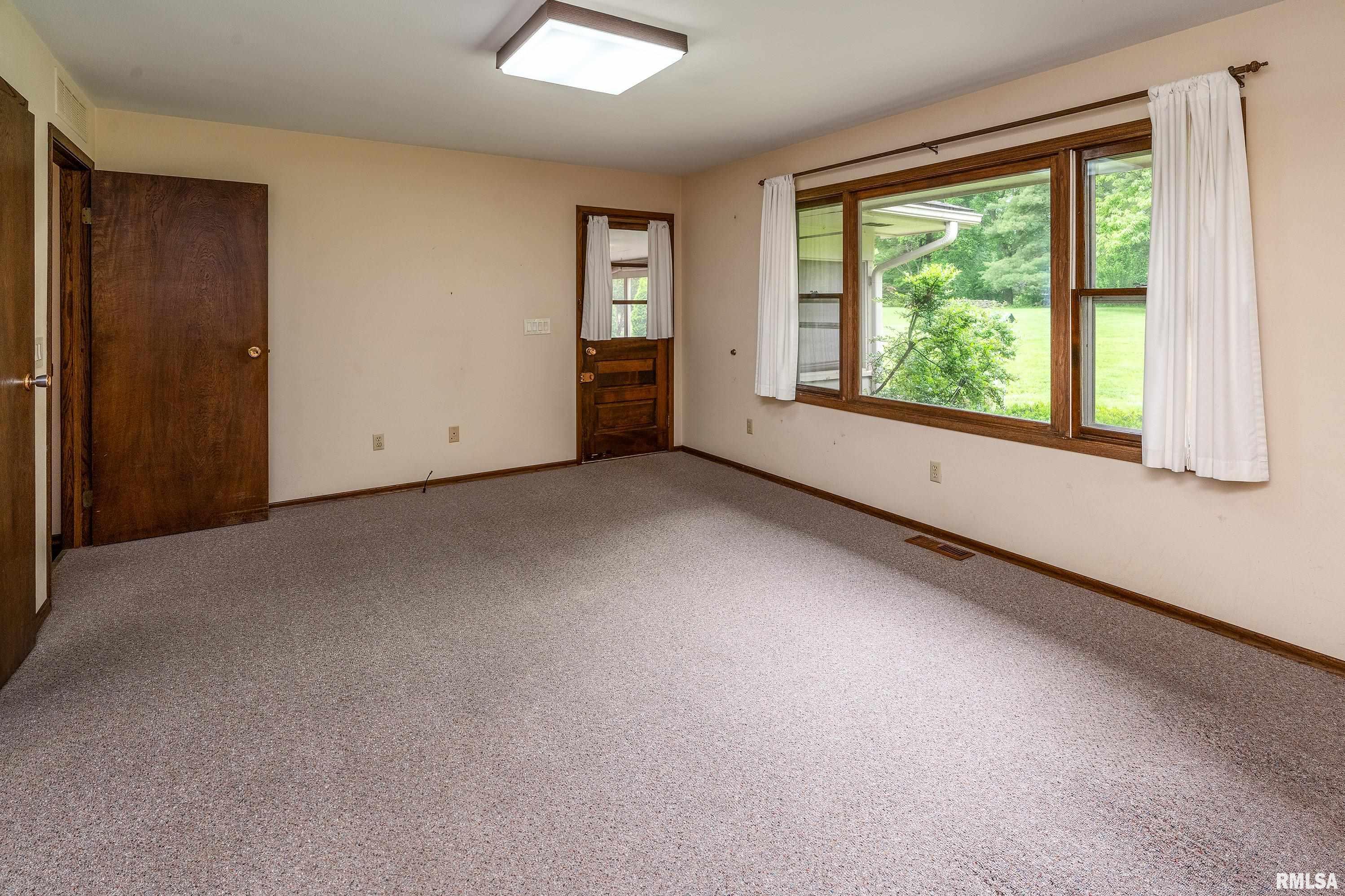 2605 W Sunset Drive, Carbondale, Illinois image 13