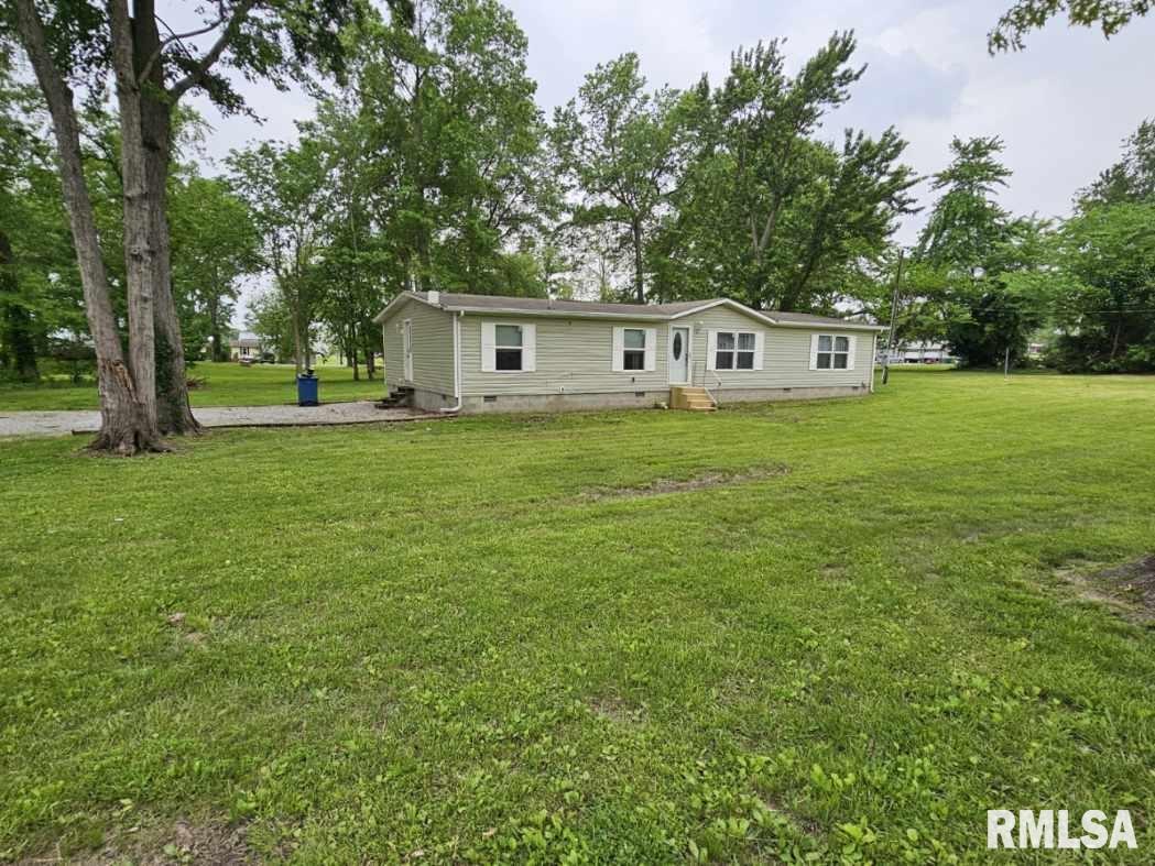 901 W 4th Street, Bluford, Illinois image 6