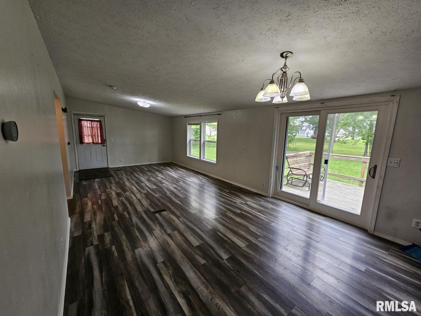 901 W 4th Street, Bluford, Illinois image 9