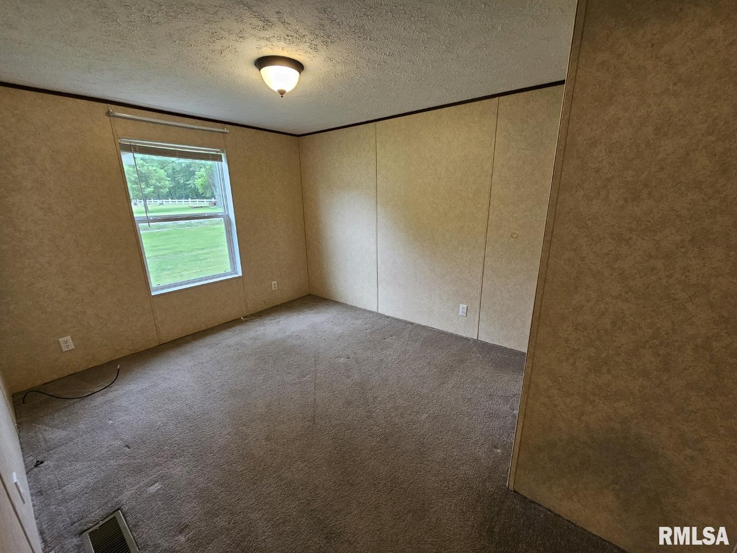 901 W 4th Street, Bluford, Illinois image 19