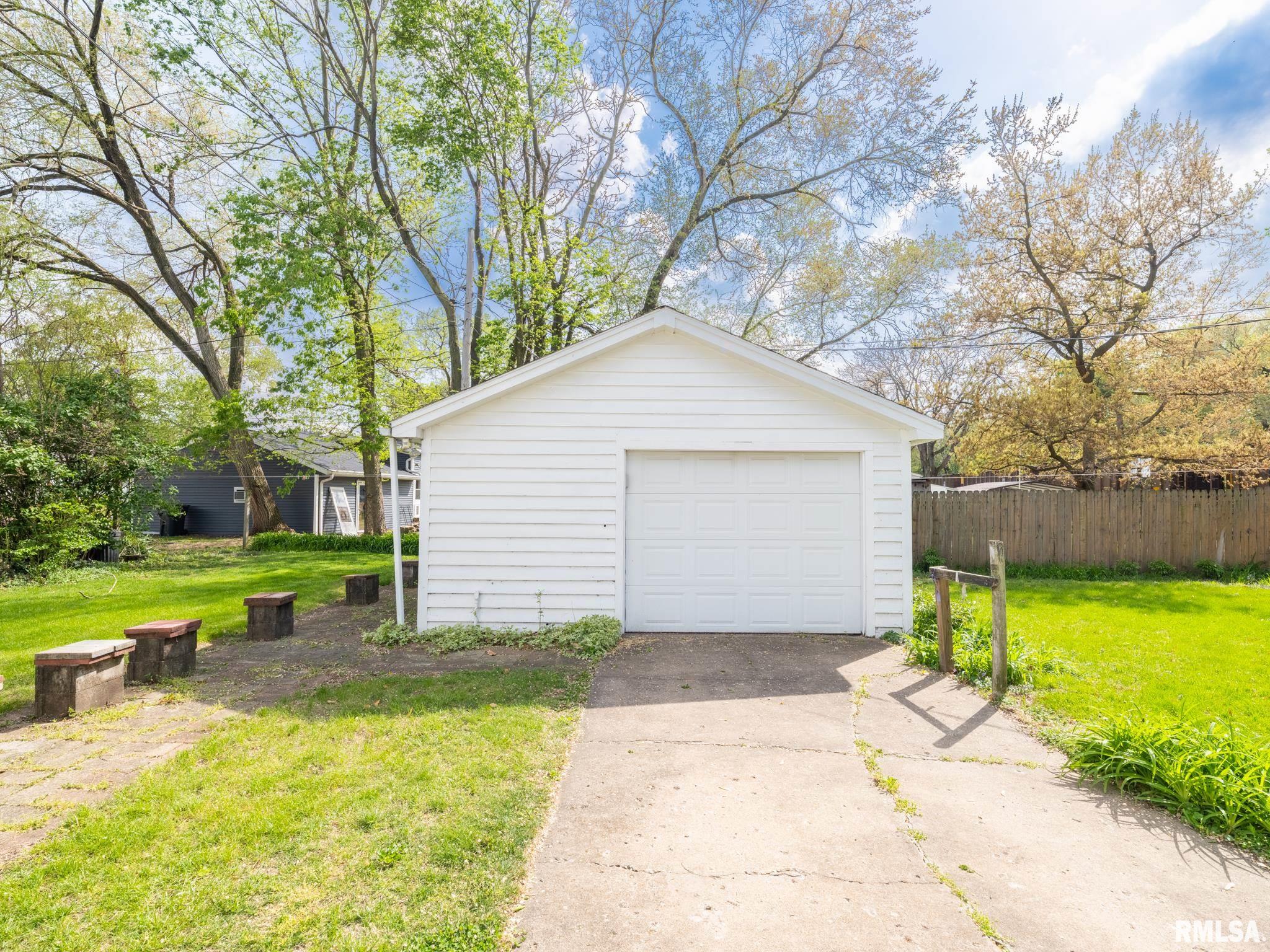 128 Lucinda Street, Pekin, Illinois image 34