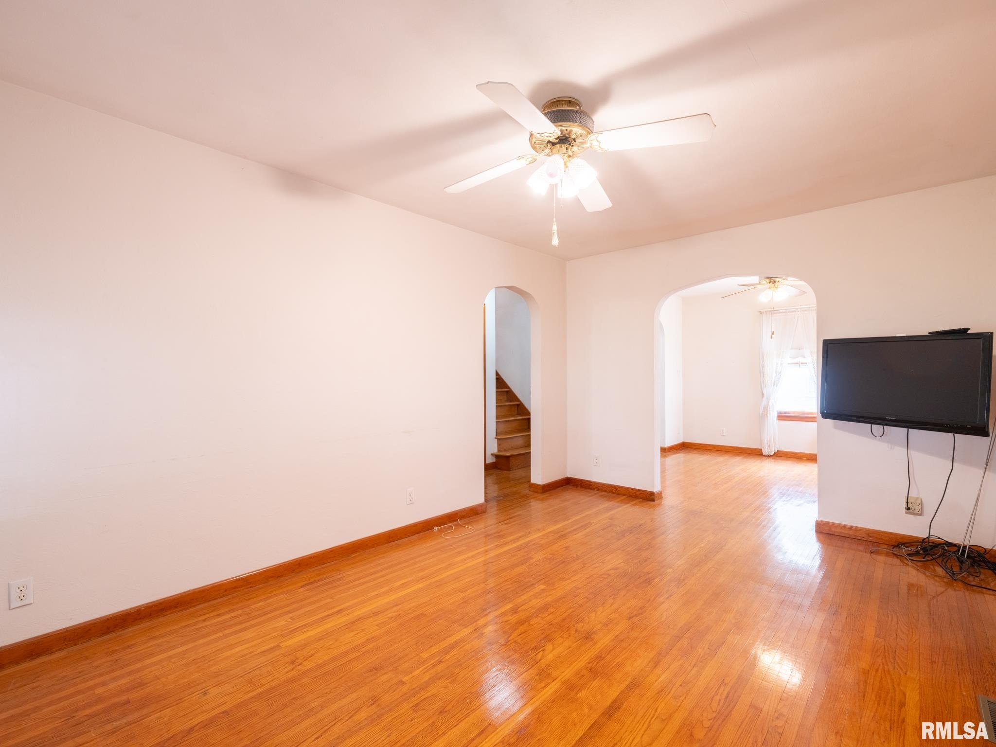 128 Lucinda Street, Pekin, Illinois image 4