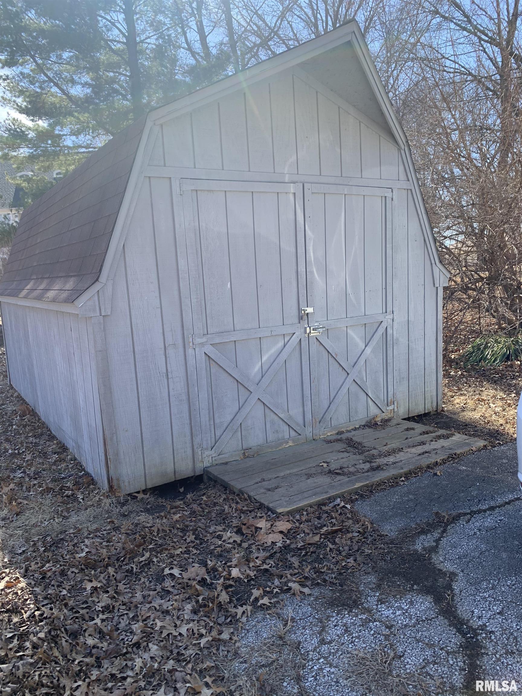 14 NE Hillcrest Drive, Bushnell, Illinois image 8