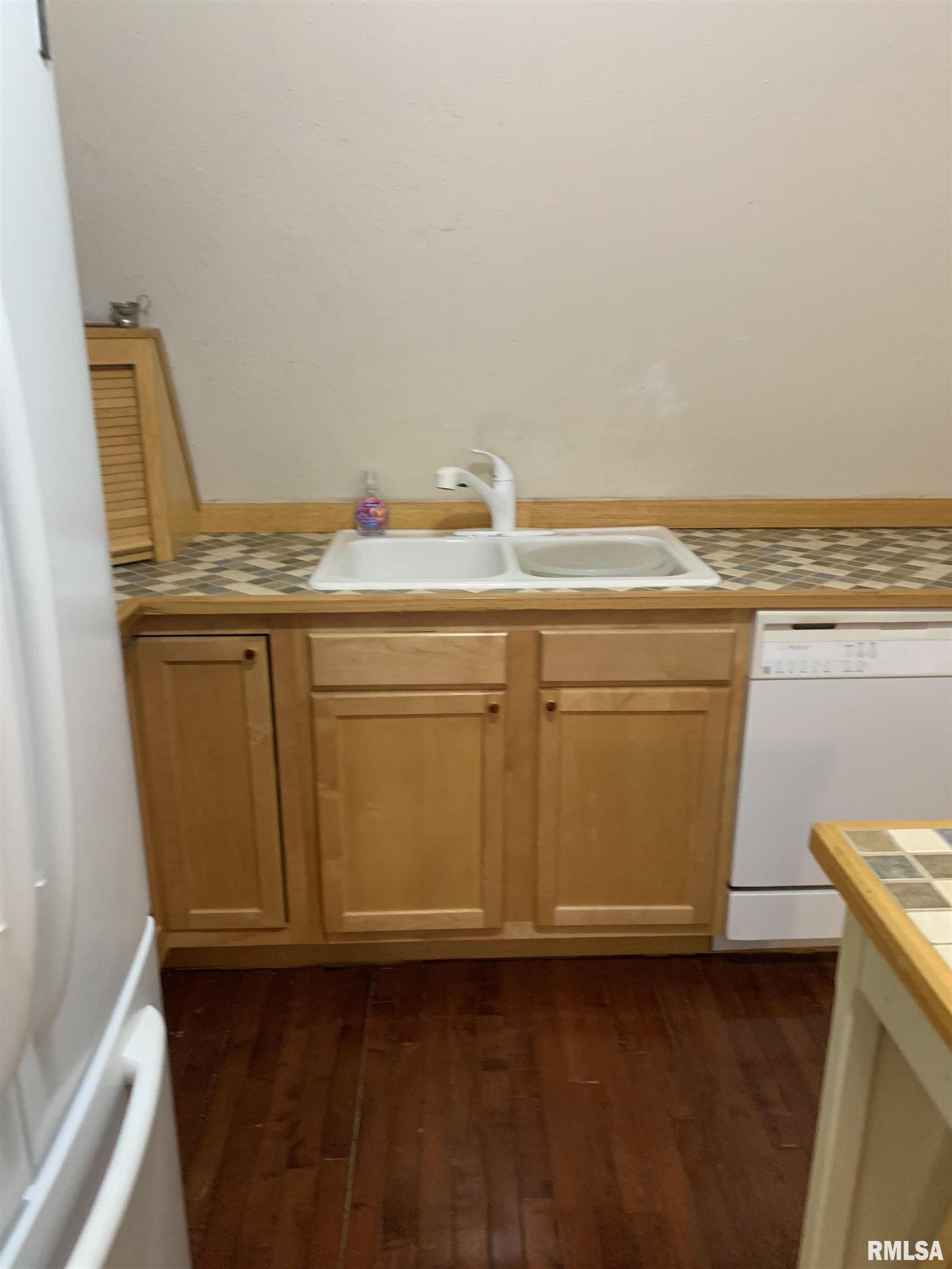 14 NE Hillcrest Drive, Bushnell, Illinois image 11