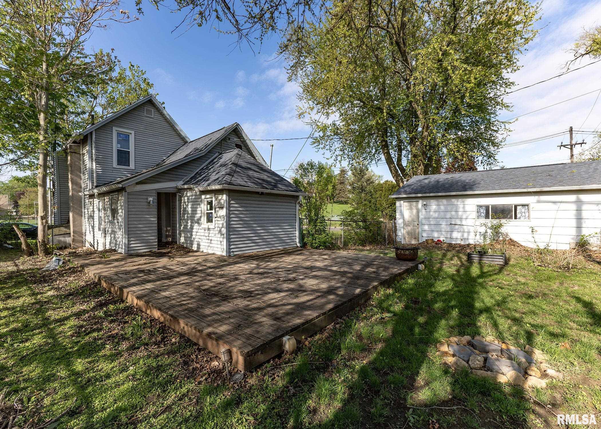 270 21st Avenue North, Clinton, Iowa image 18