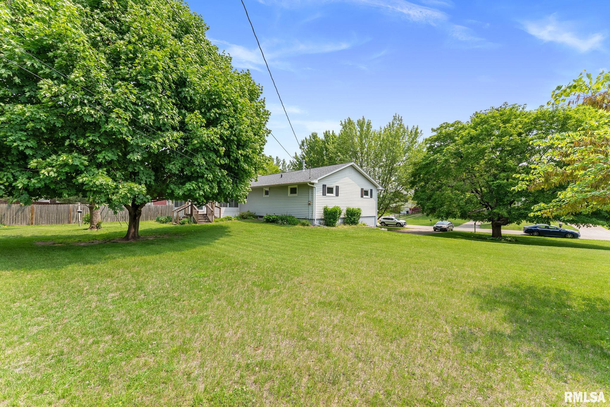 607 Greenway Avenue, Colona, Illinois image 5