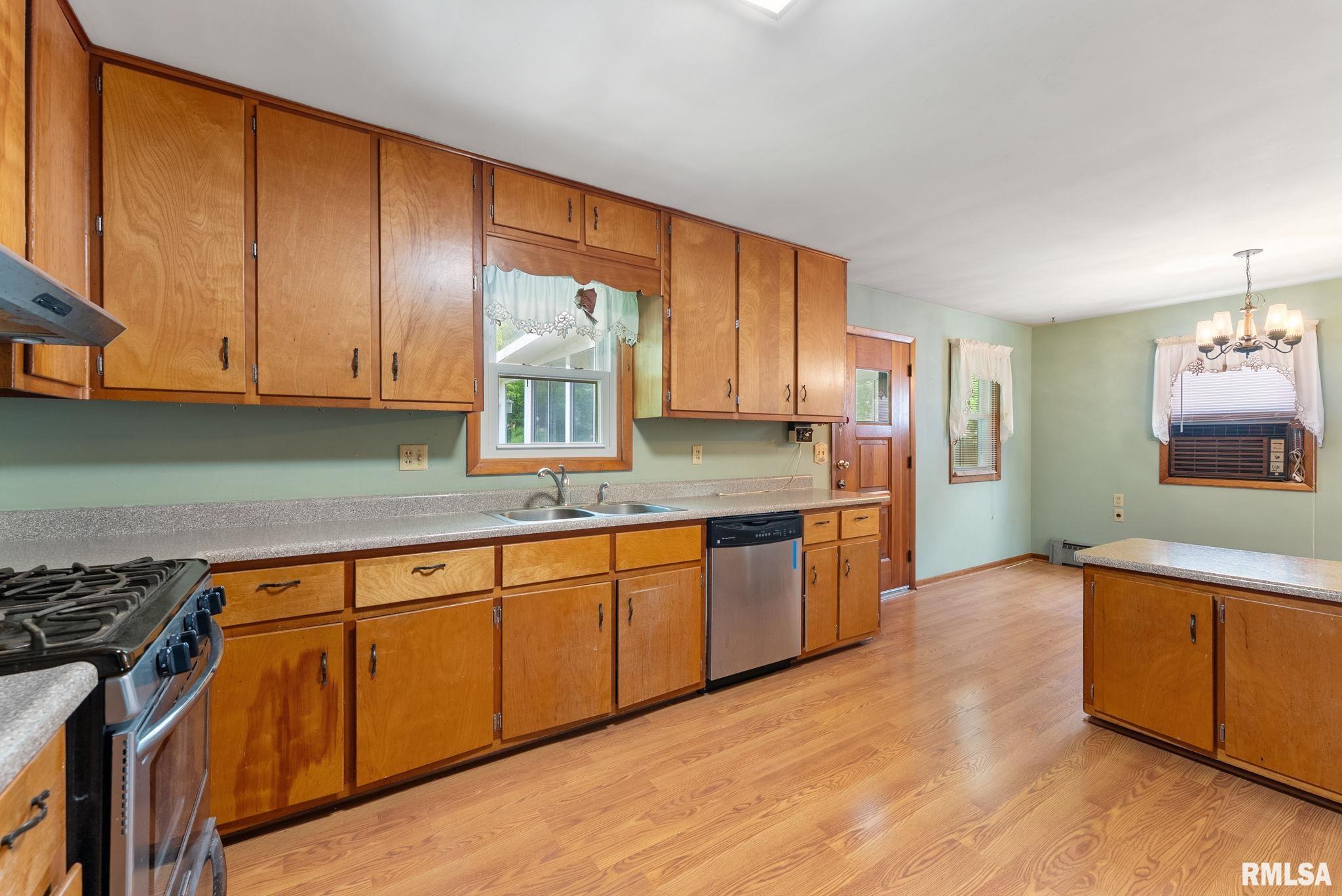 607 Greenway Avenue, Colona, Illinois image 13