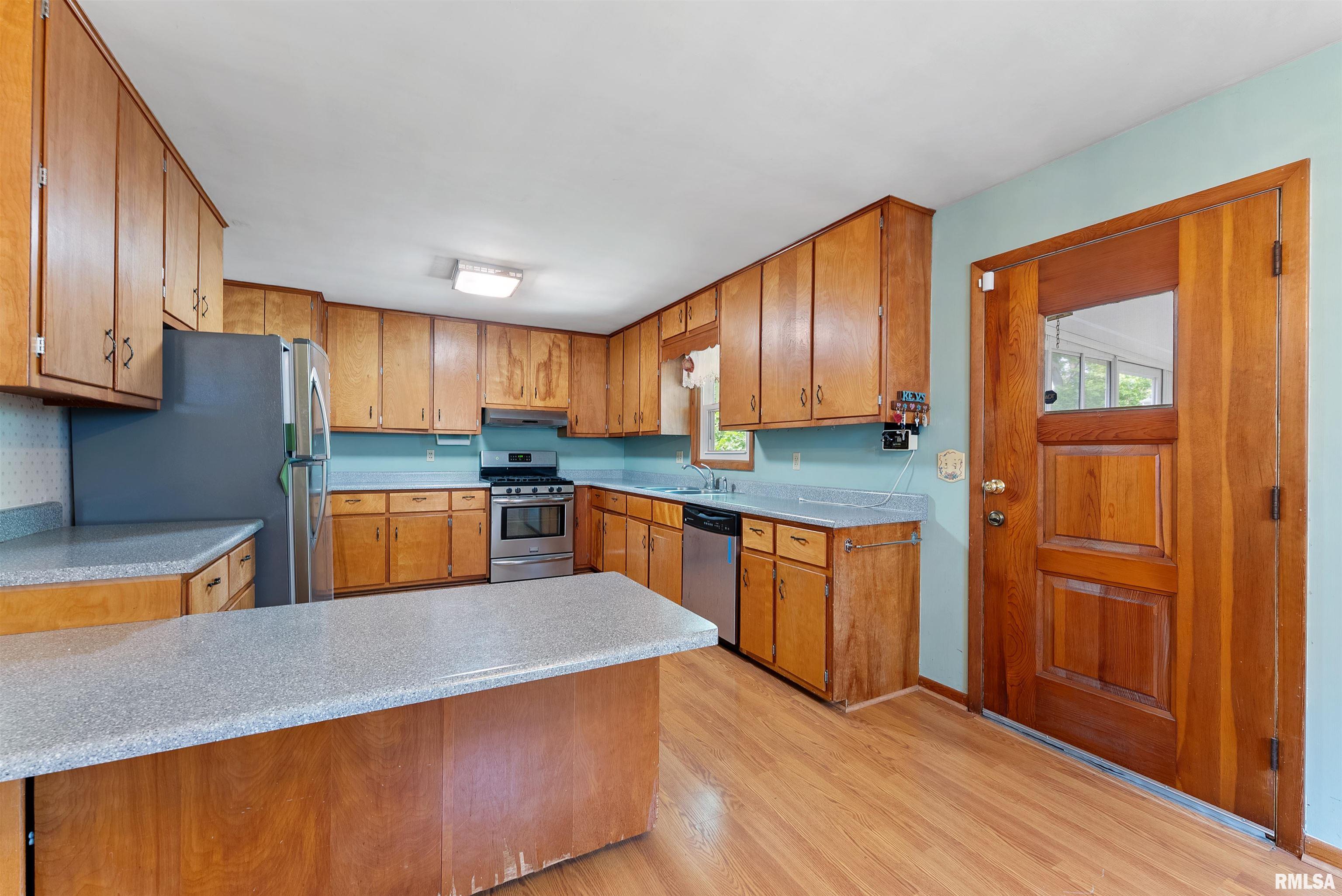 607 Greenway Avenue, Colona, Illinois image 11