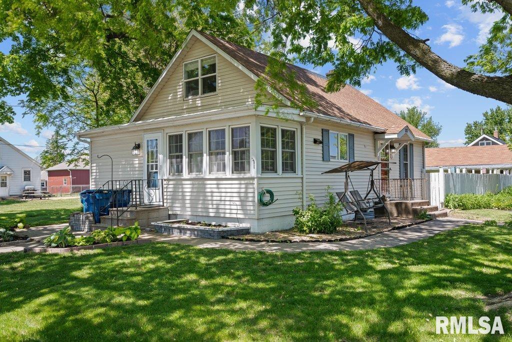 126 S Genessee Street, Blue Grass, Iowa image 14