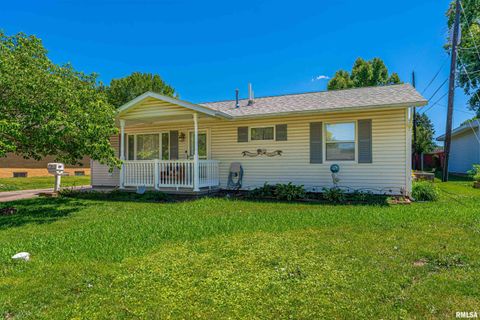 Homes For Sale - 627 21st Street<br/> Logan County, Lincoln, IL 62656