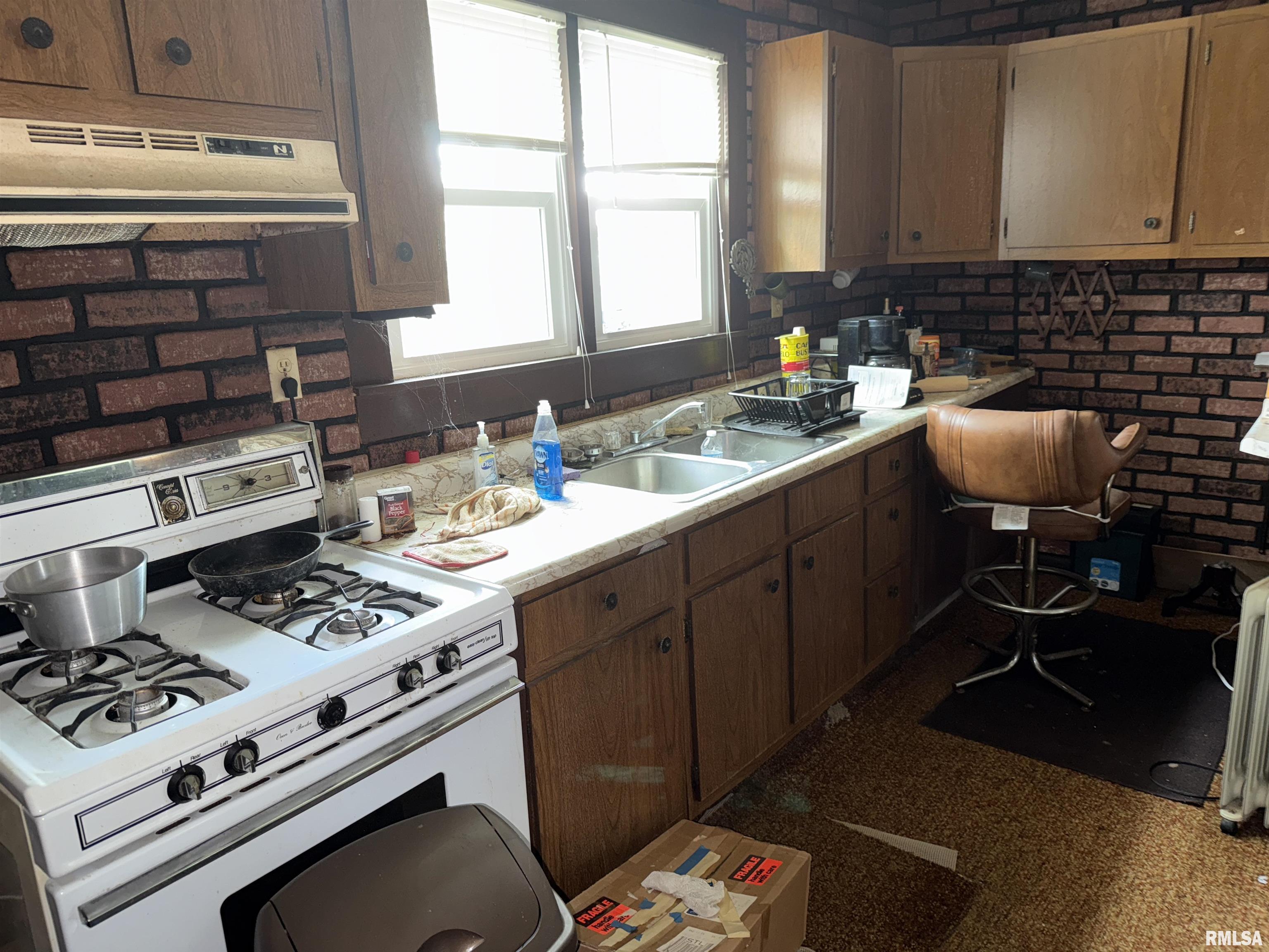 209 N Olive Street, Carterville, Illinois image 13