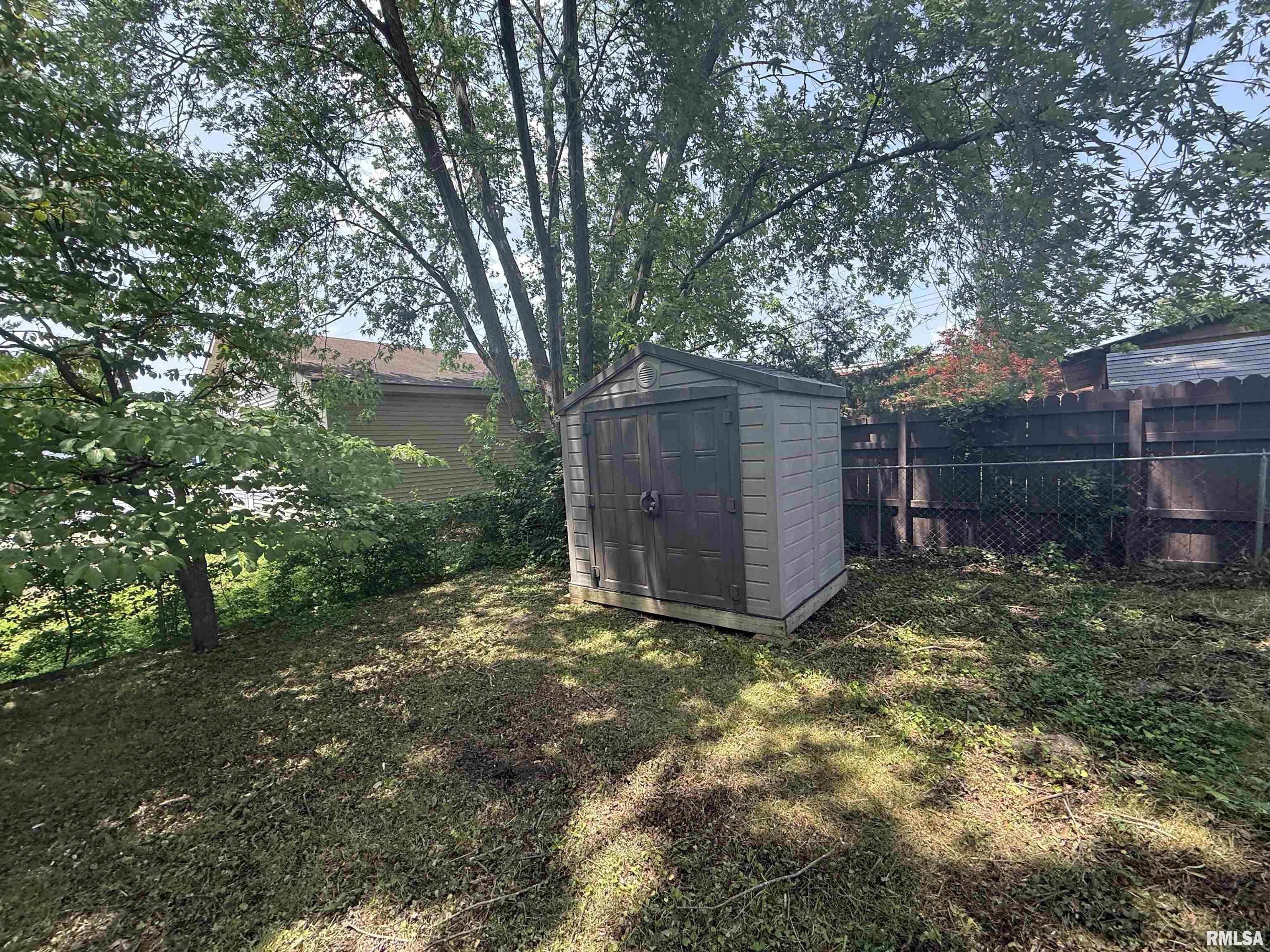 209 N Olive Street, Carterville, Illinois image 8