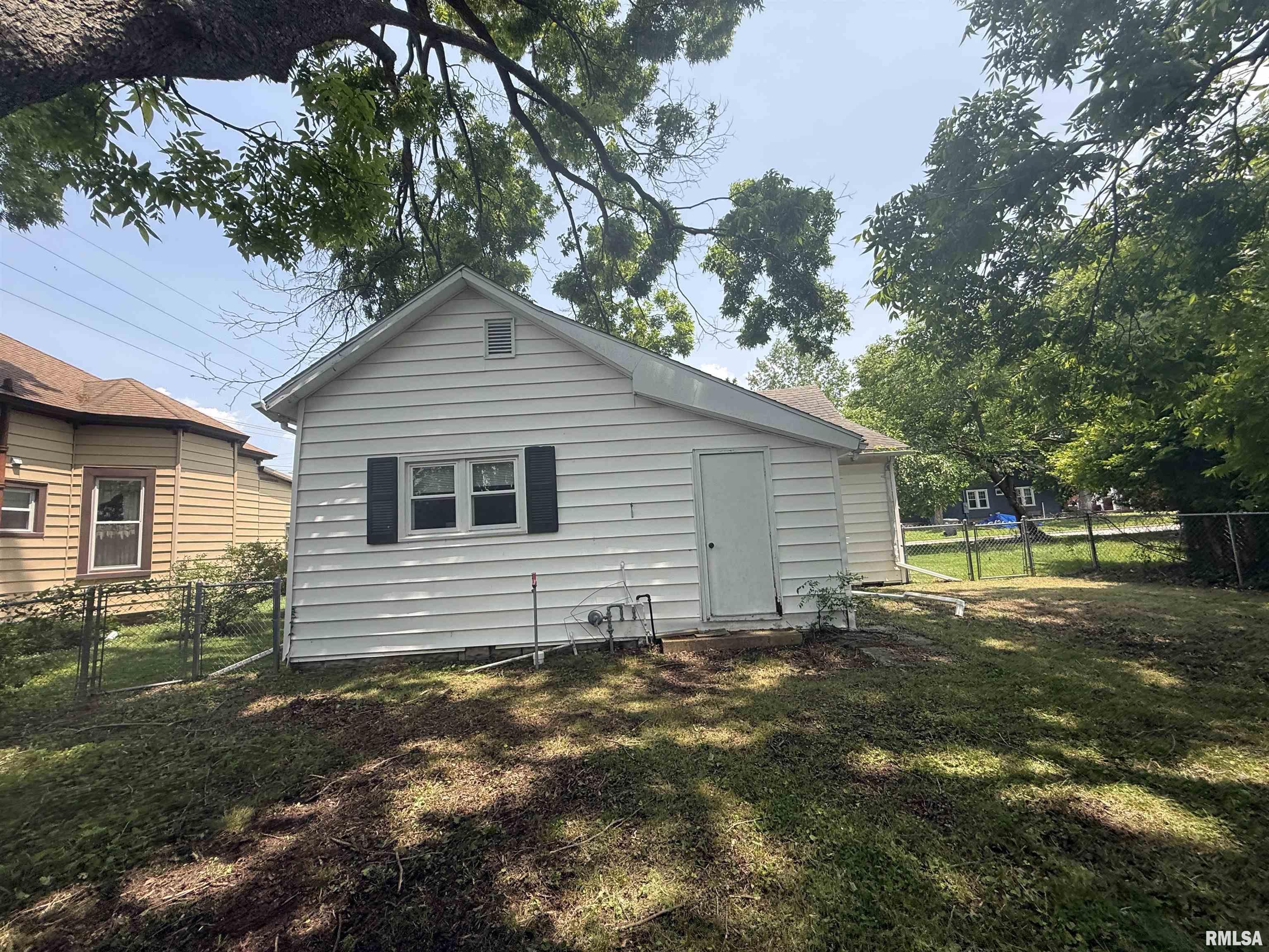 209 N Olive Street, Carterville, Illinois image 9