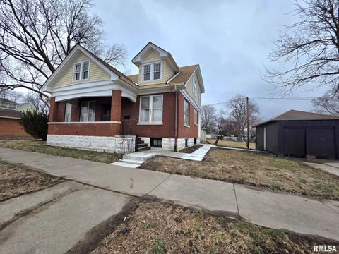 Homes For Sale - 631 S 11th Street<br/> Adams County, Quincy, IL 62301