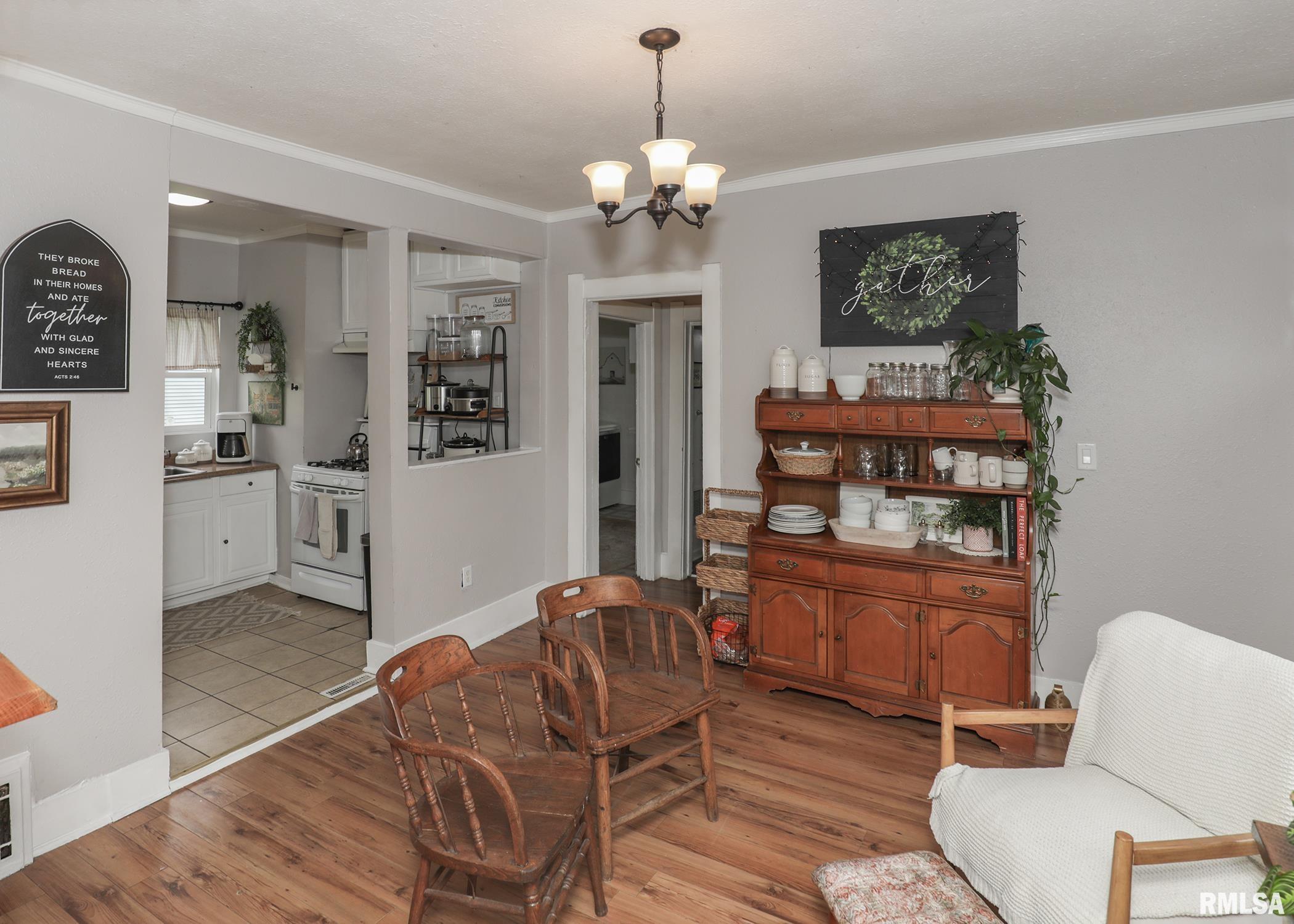 1723 19th Avenue, Rock Island, Illinois image 13