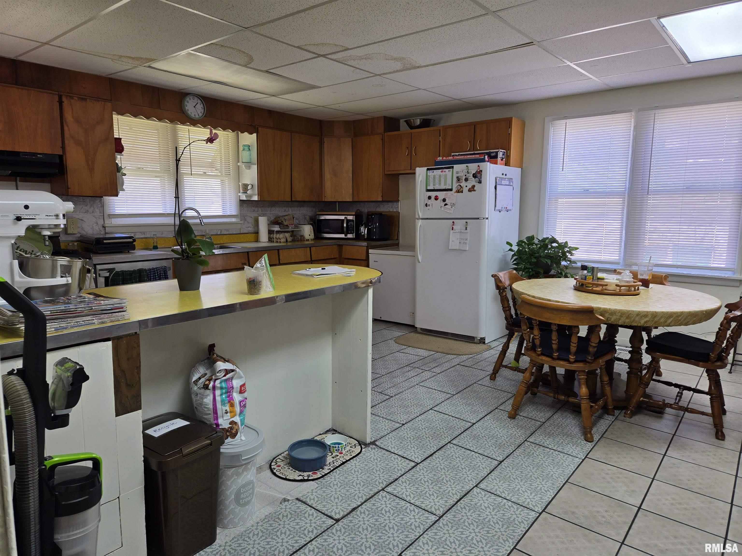 600 W Calhoun Street, Macomb, Illinois image 4
