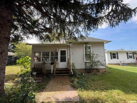 Homes For Sale - 808 N E Street<br/> Monmouth, IL 61462