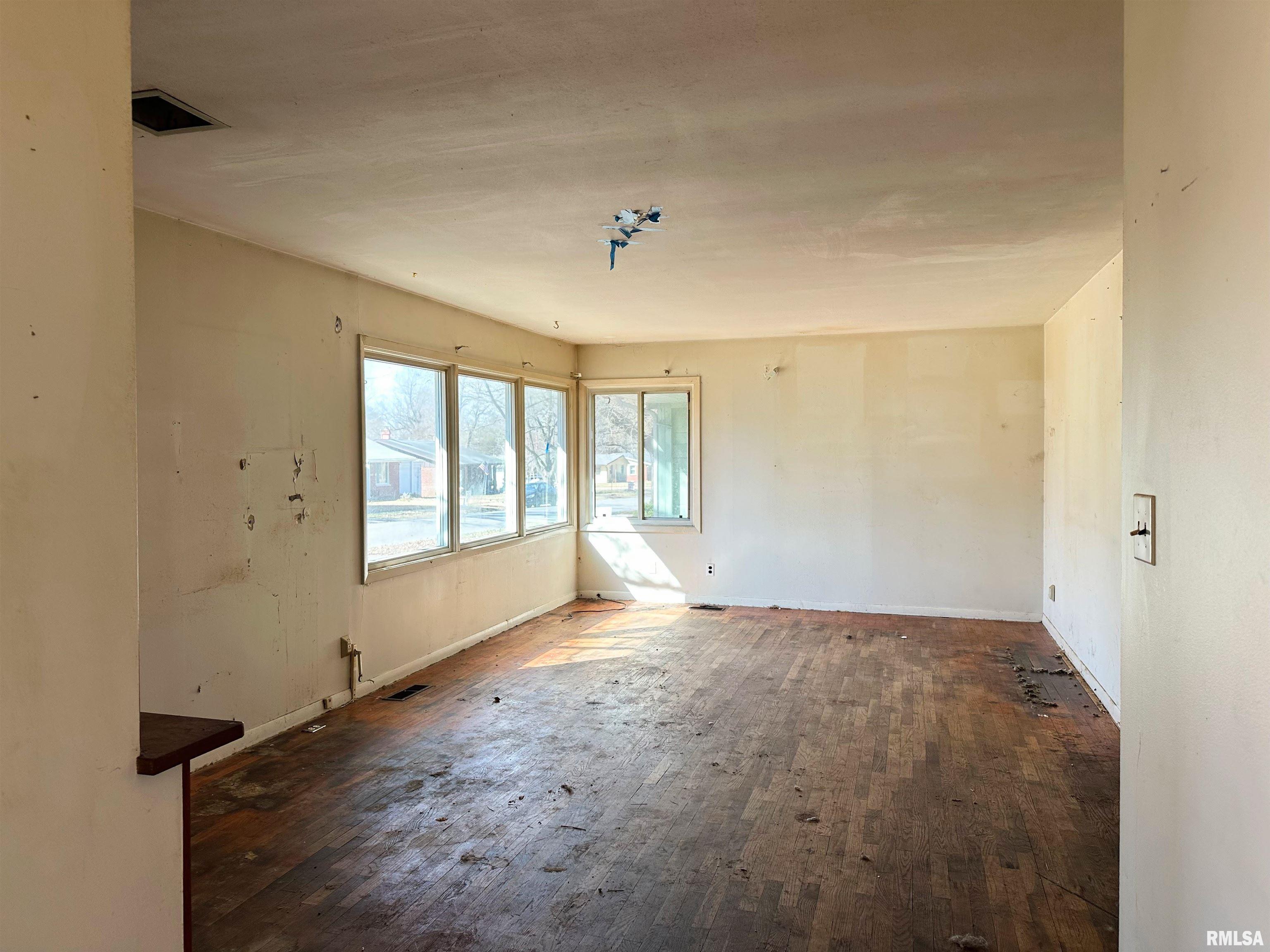 607 S Skyline Drive, Carbondale, Illinois image 4
