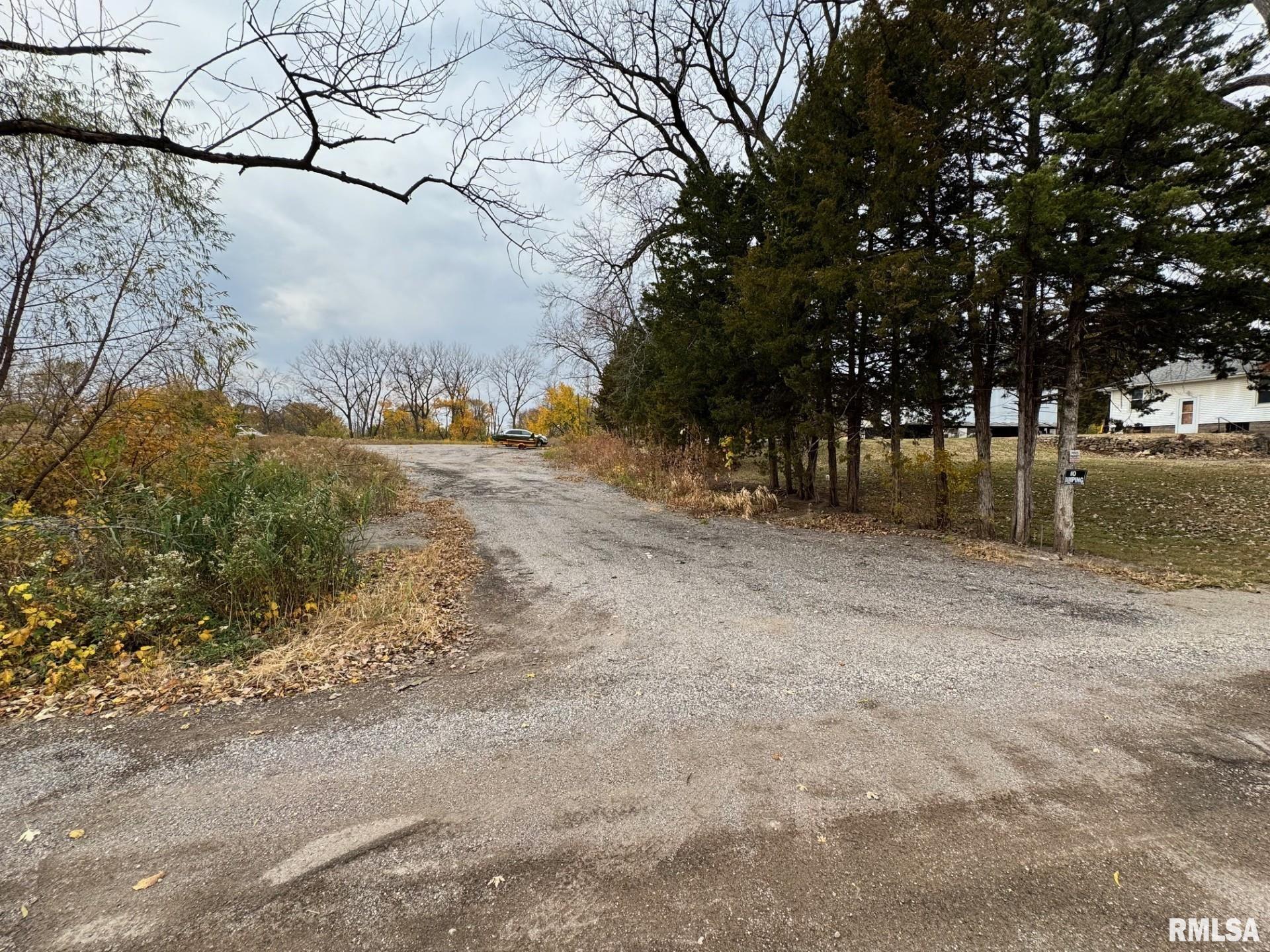 17701 245th Avenue, Bettendorf, Iowa image 3