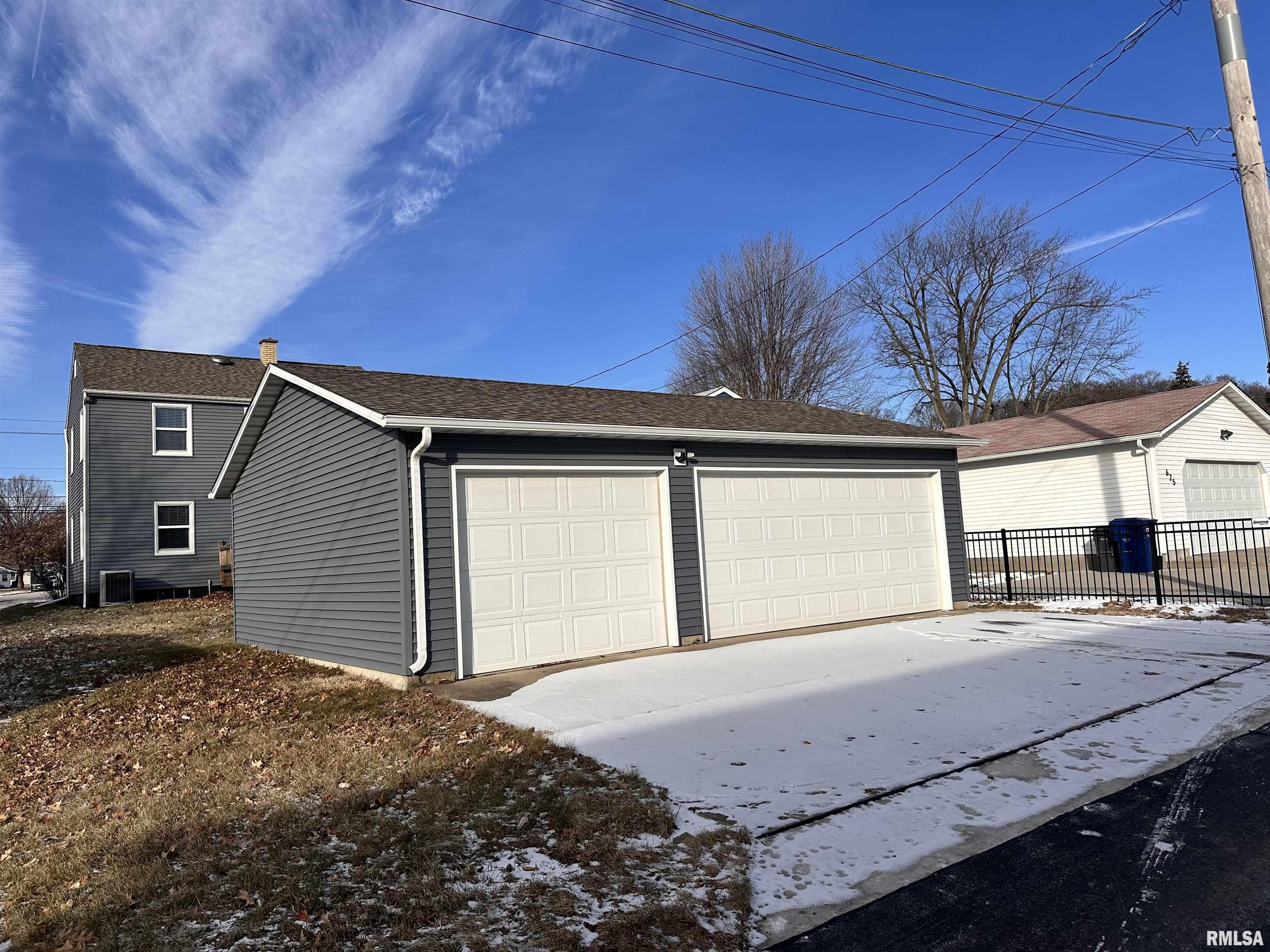 619 6th Street, Bettendorf, Iowa image 34