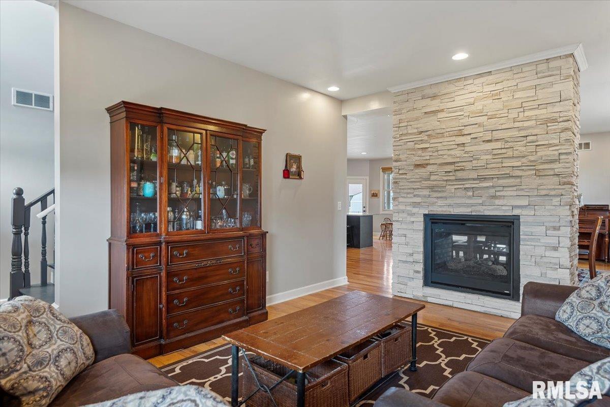 901 Tramore Place, Pawnee, Illinois image 10