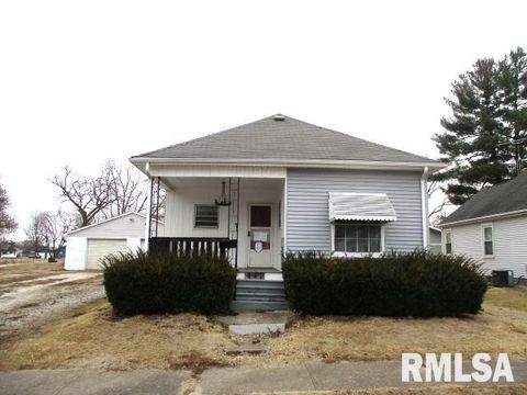 Homes For Sale - 447 N 10th Avenue<br/> Fulton County, Canton, IL 61520