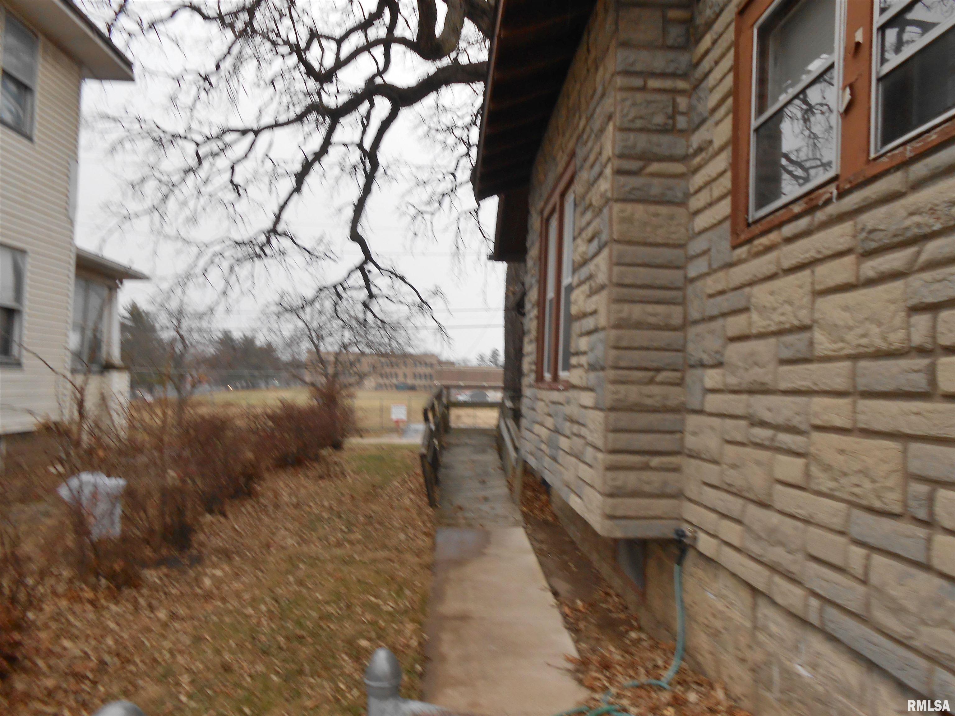 1925 Eastern Avenue, Davenport, Iowa image 2