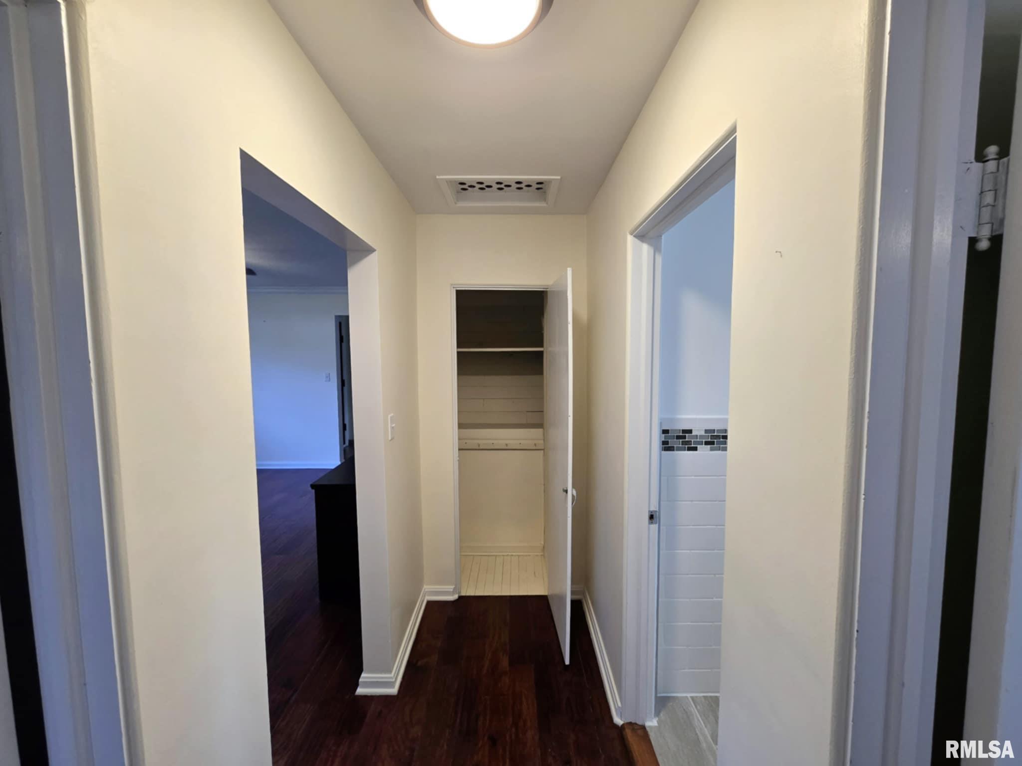 306 N 7th Street, Dahlgren, Illinois image 19