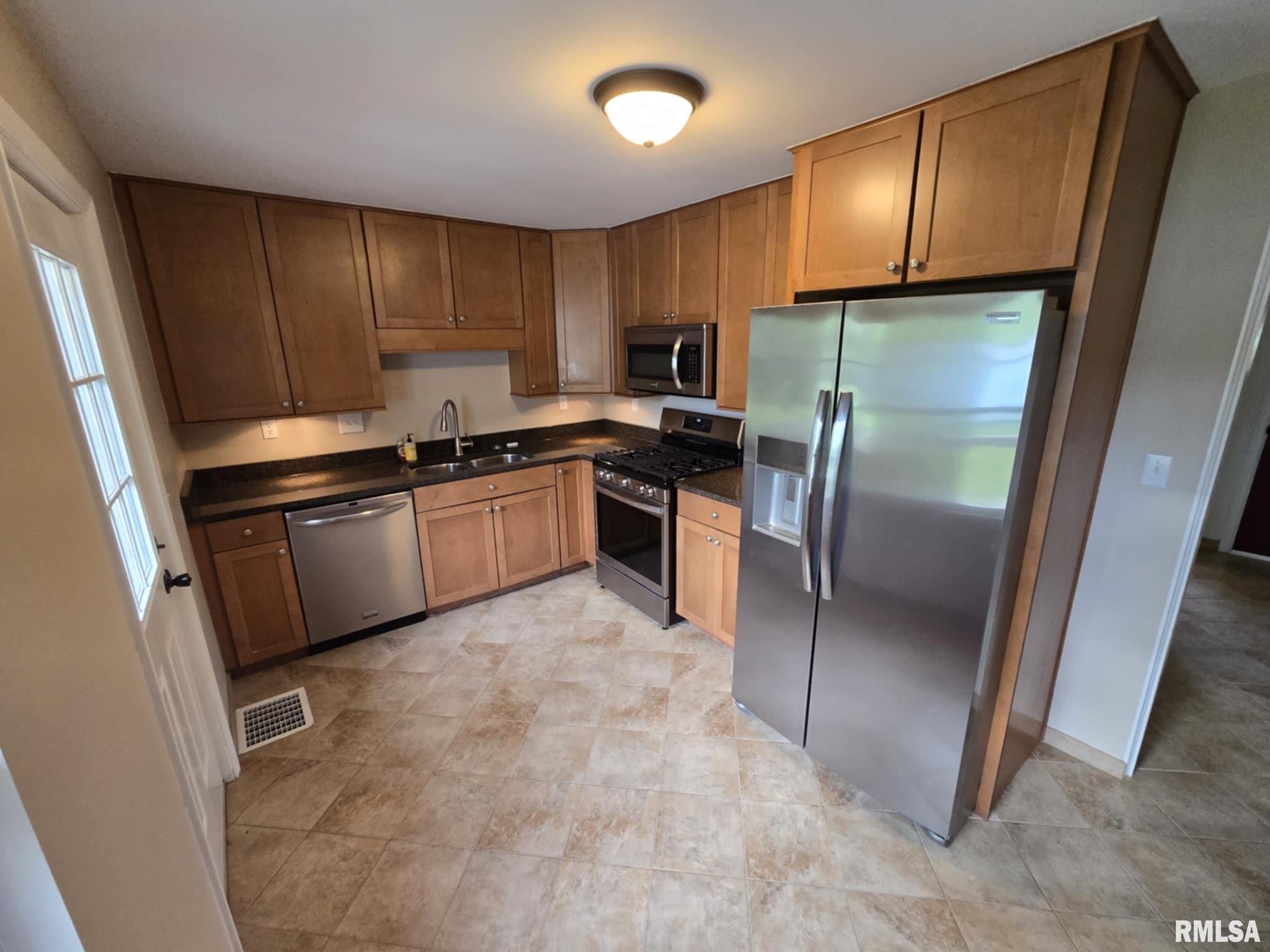 306 N 7th Street, Dahlgren, Illinois image 15