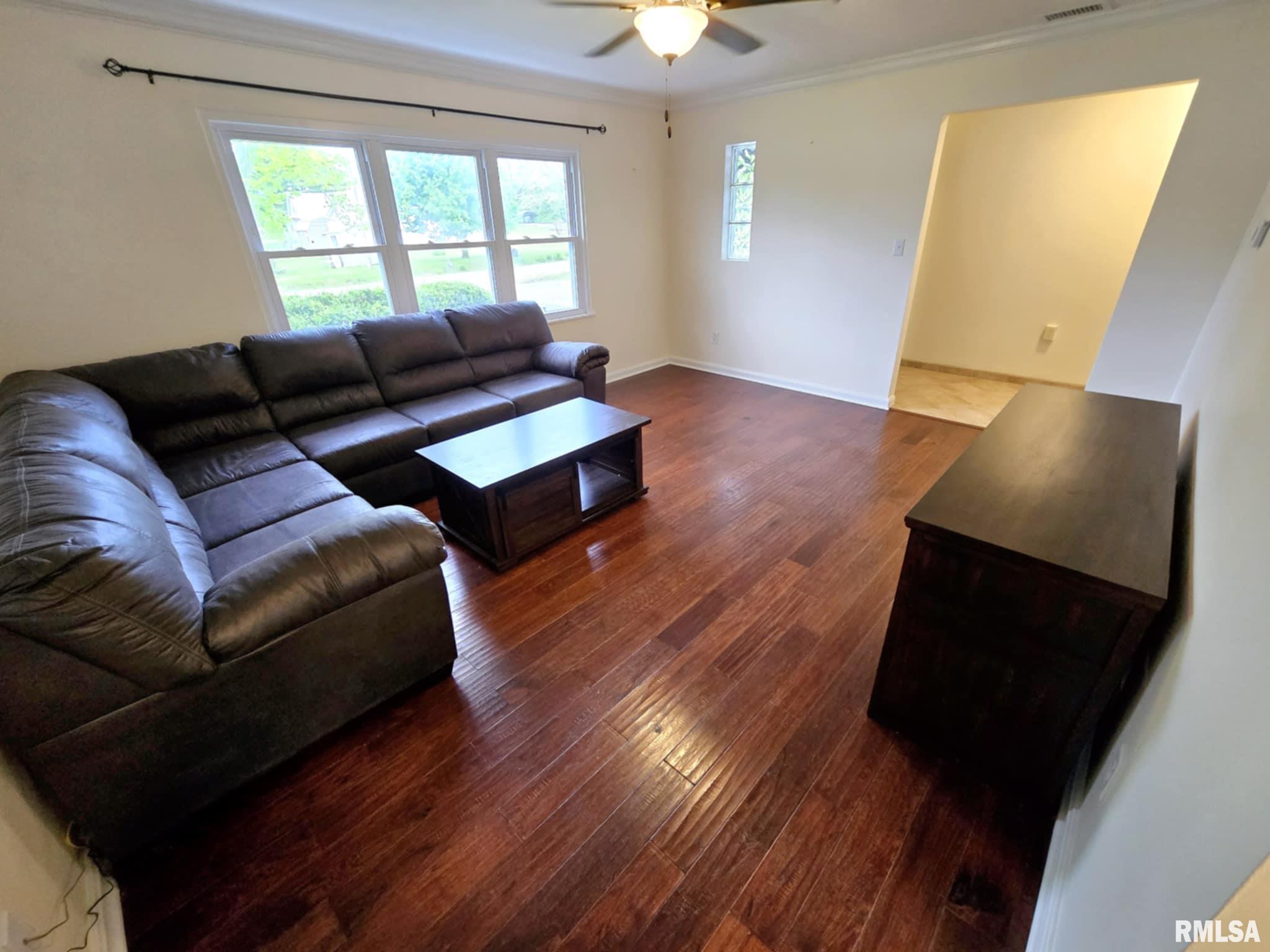 306 N 7th Street, Dahlgren, Illinois image 8