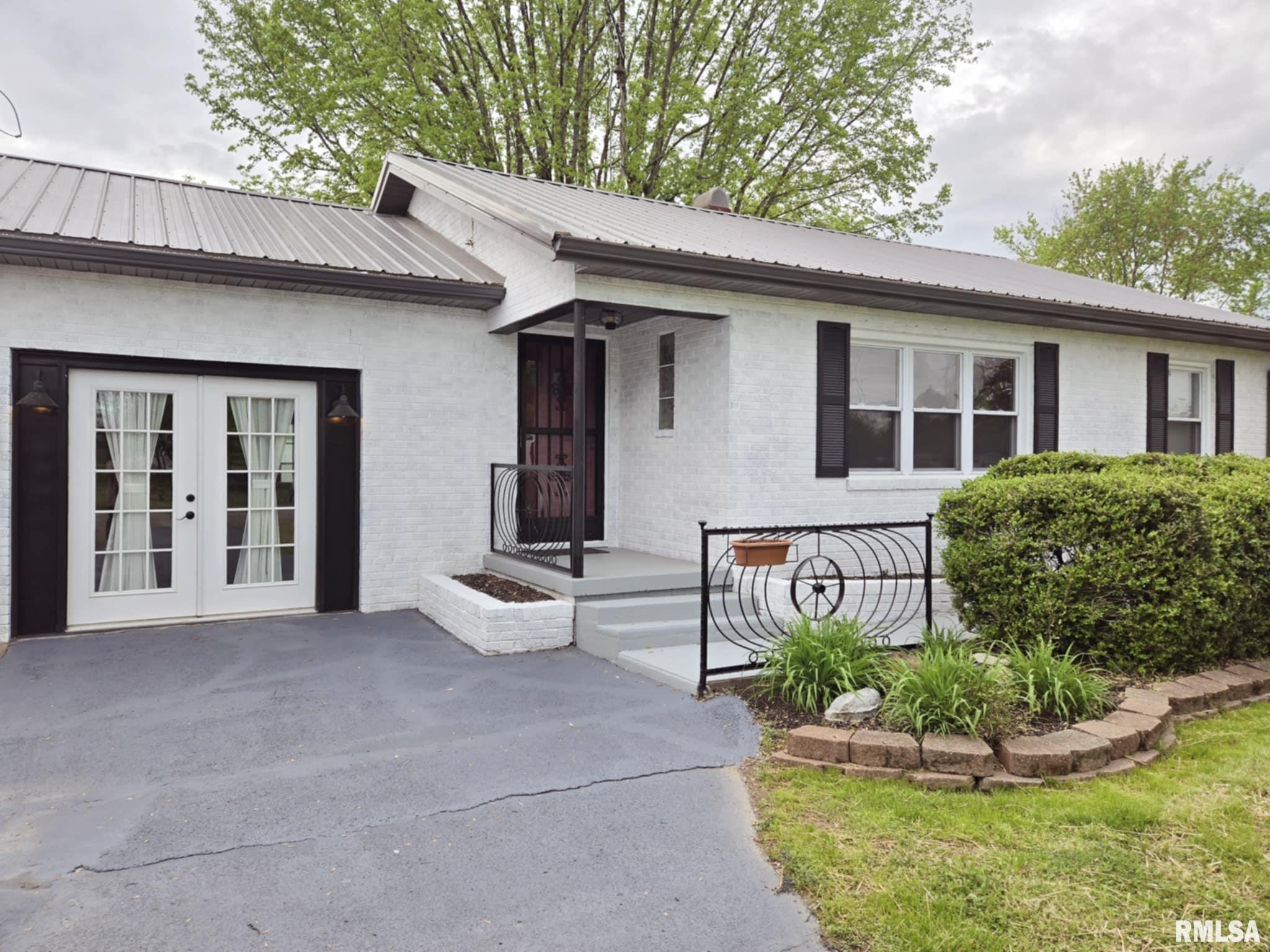 306 N 7th Street, Dahlgren, Illinois image 2