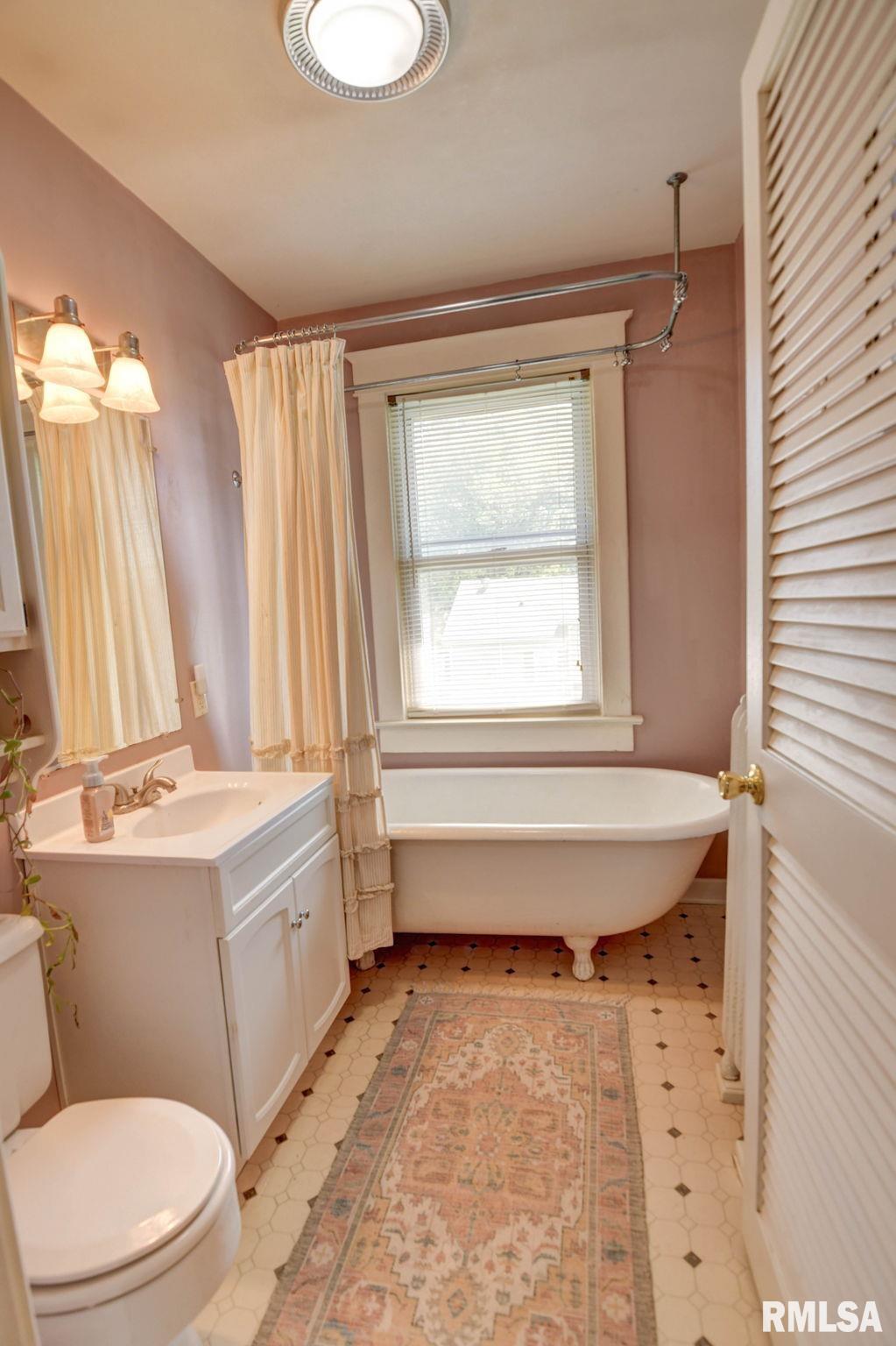 805 E Ash Street, Taylorville, Illinois image 35