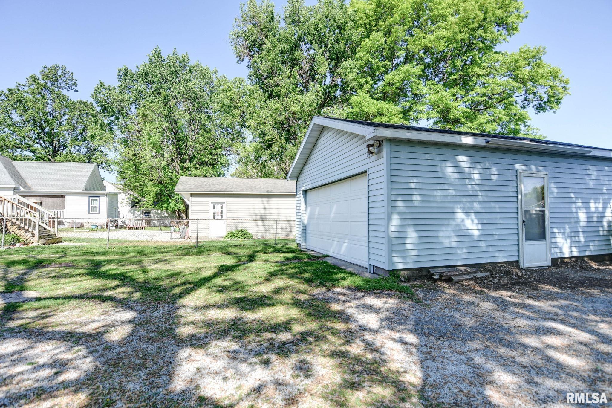 805 E Ash Street, Taylorville, Illinois image 43