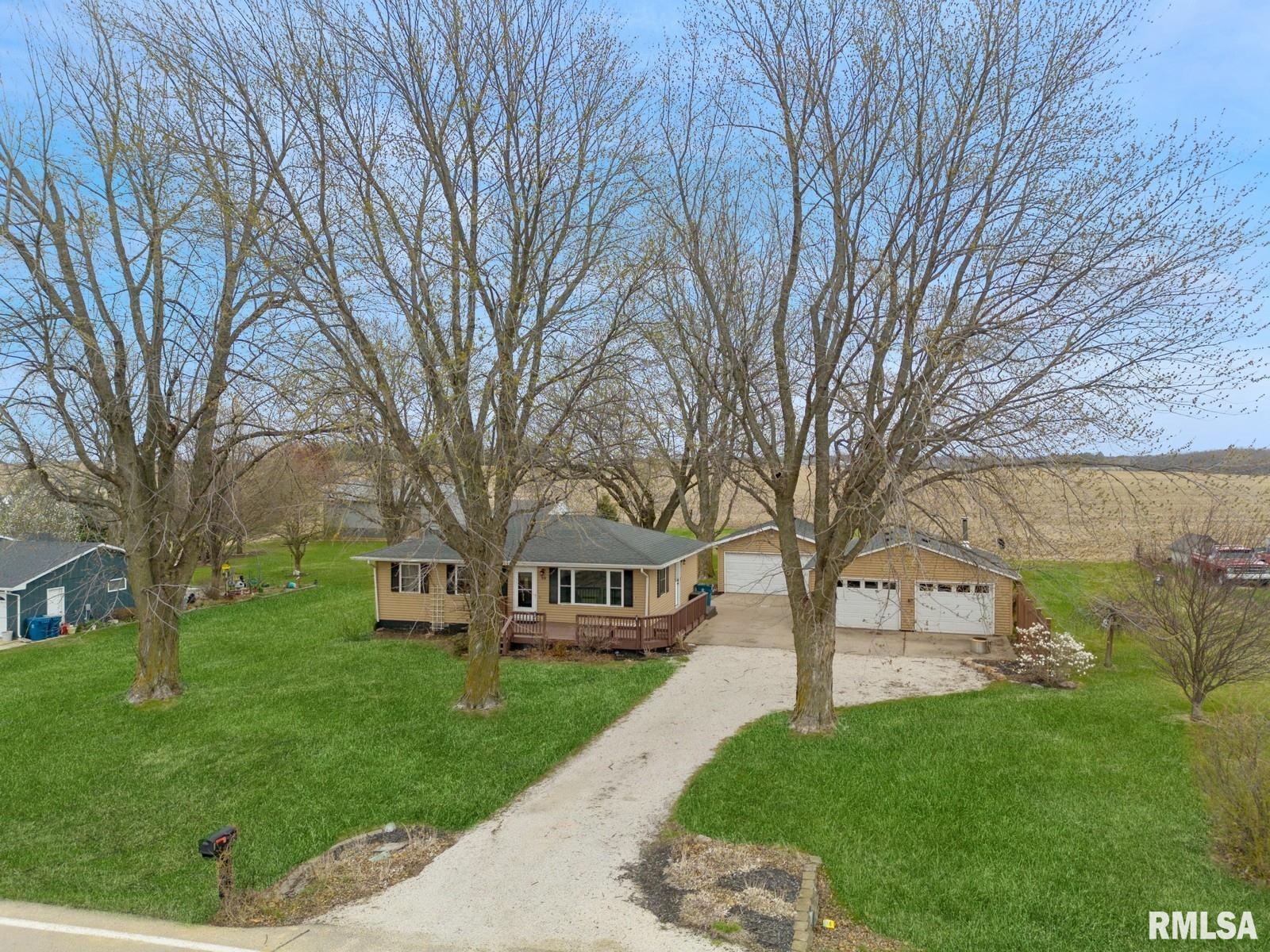 319 N 1st Street, Long Grove, Iowa image 27