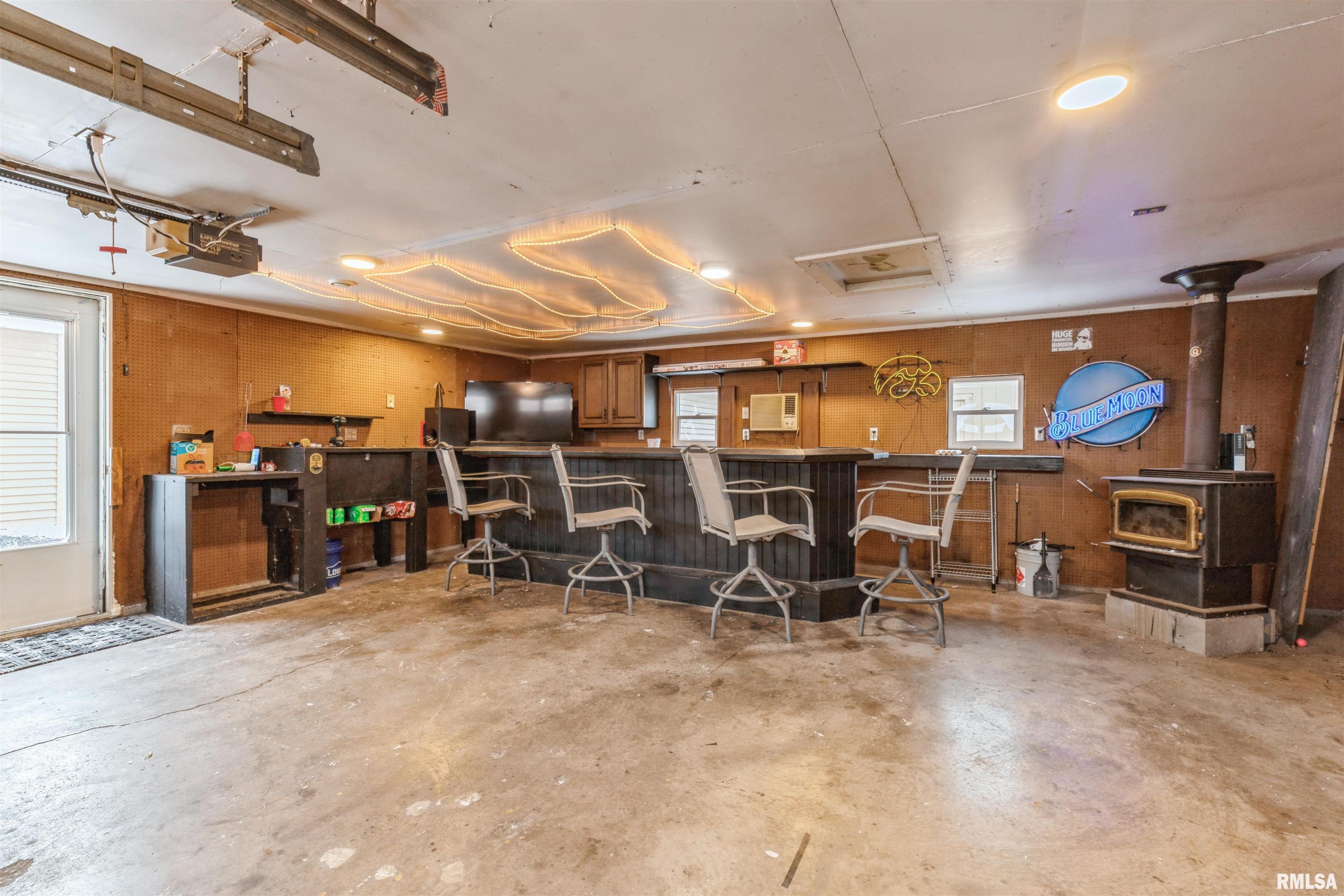 319 N 1st Street, Long Grove, Iowa image 22