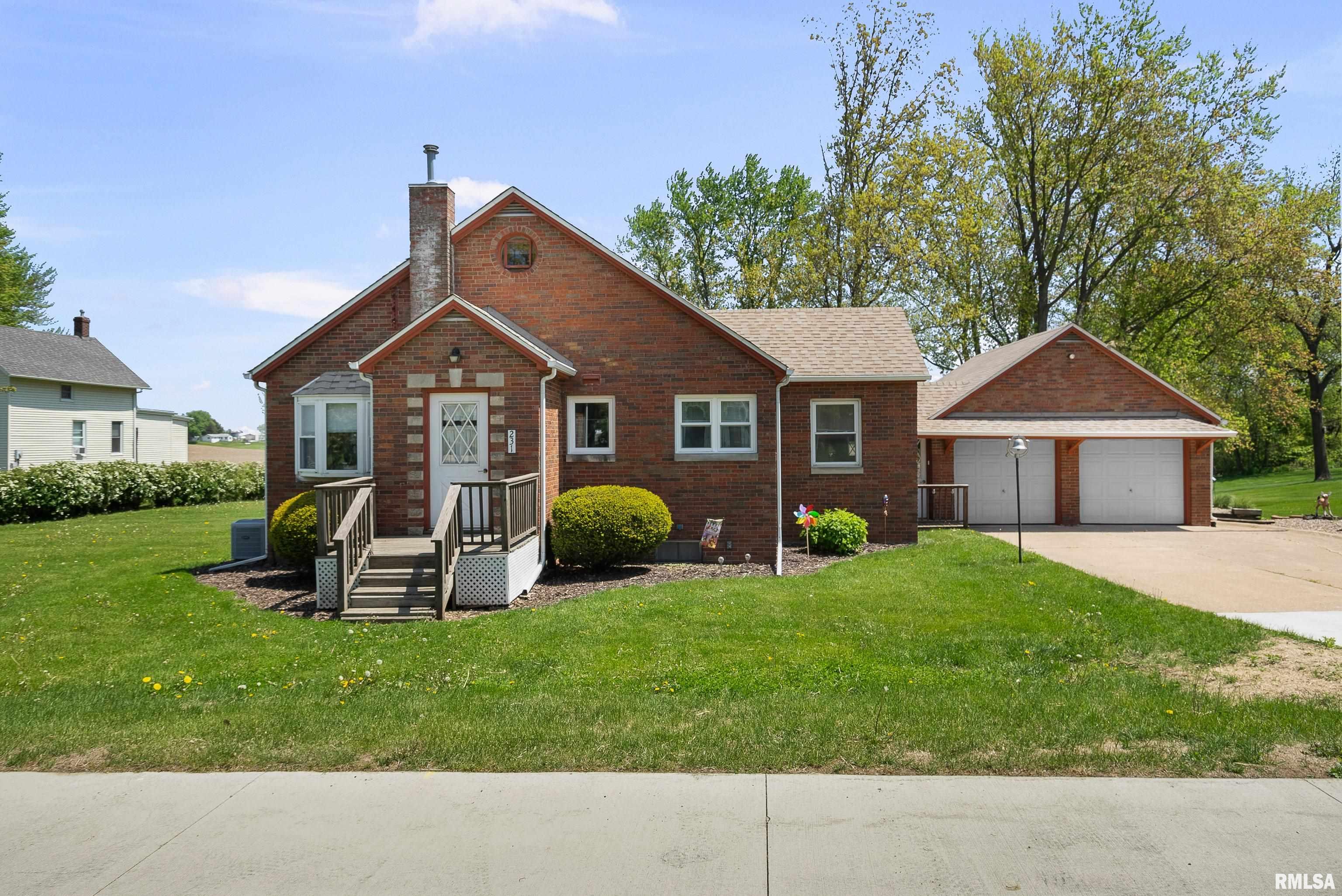 231 N 1st Street, Long Grove, Iowa image 1