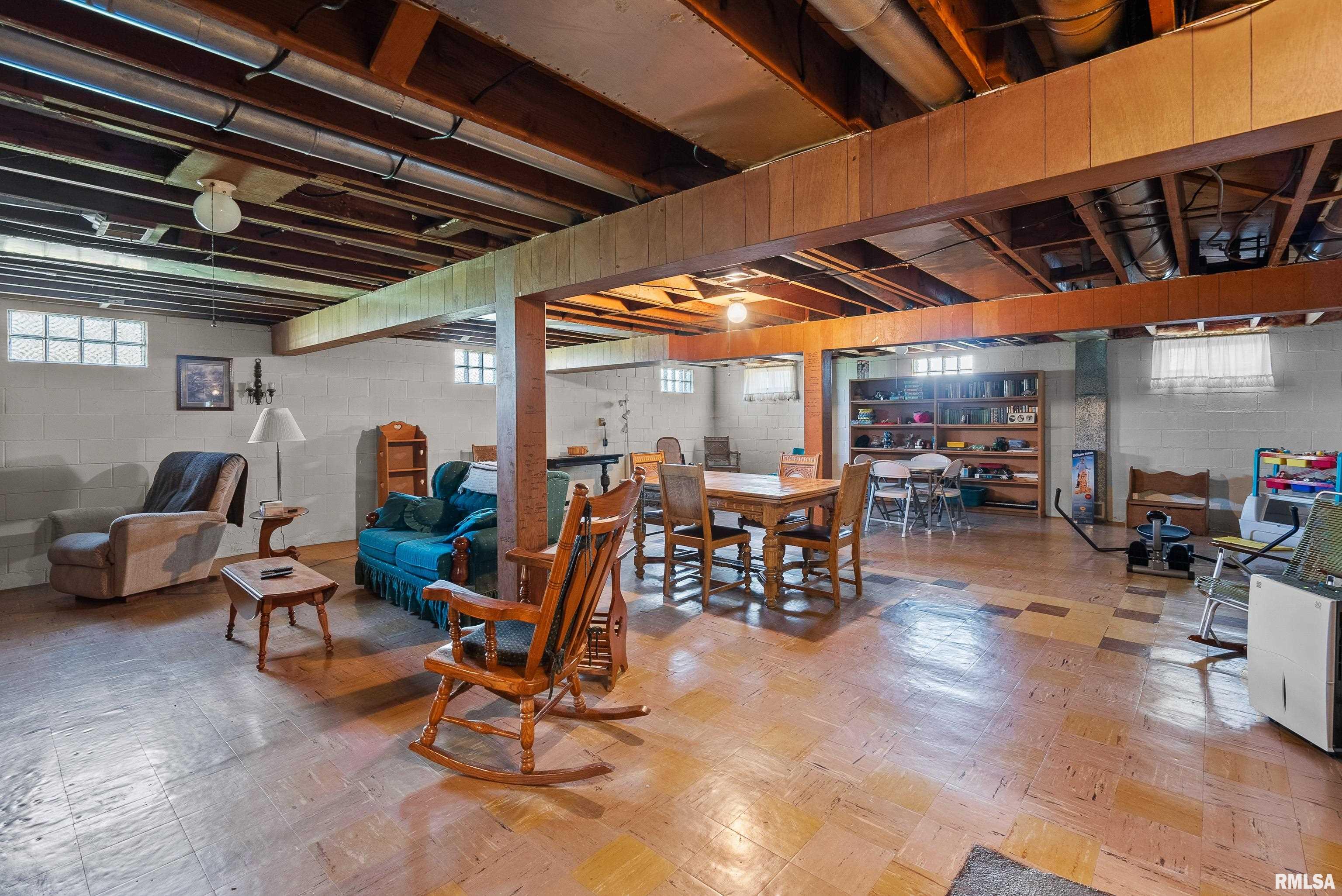 231 N 1st Street, Long Grove, Iowa image 32