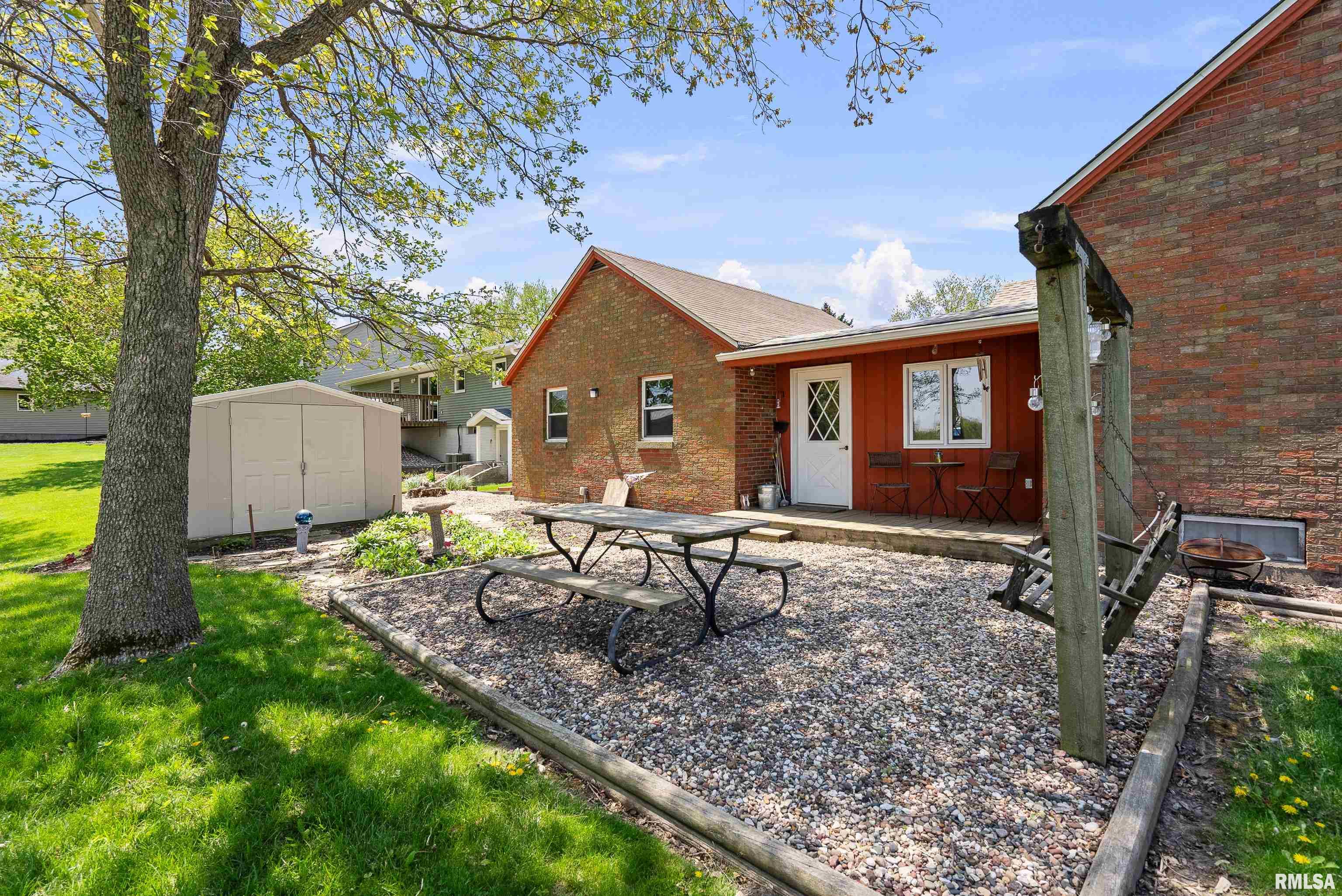 231 N 1st Street, Long Grove, Iowa image 9