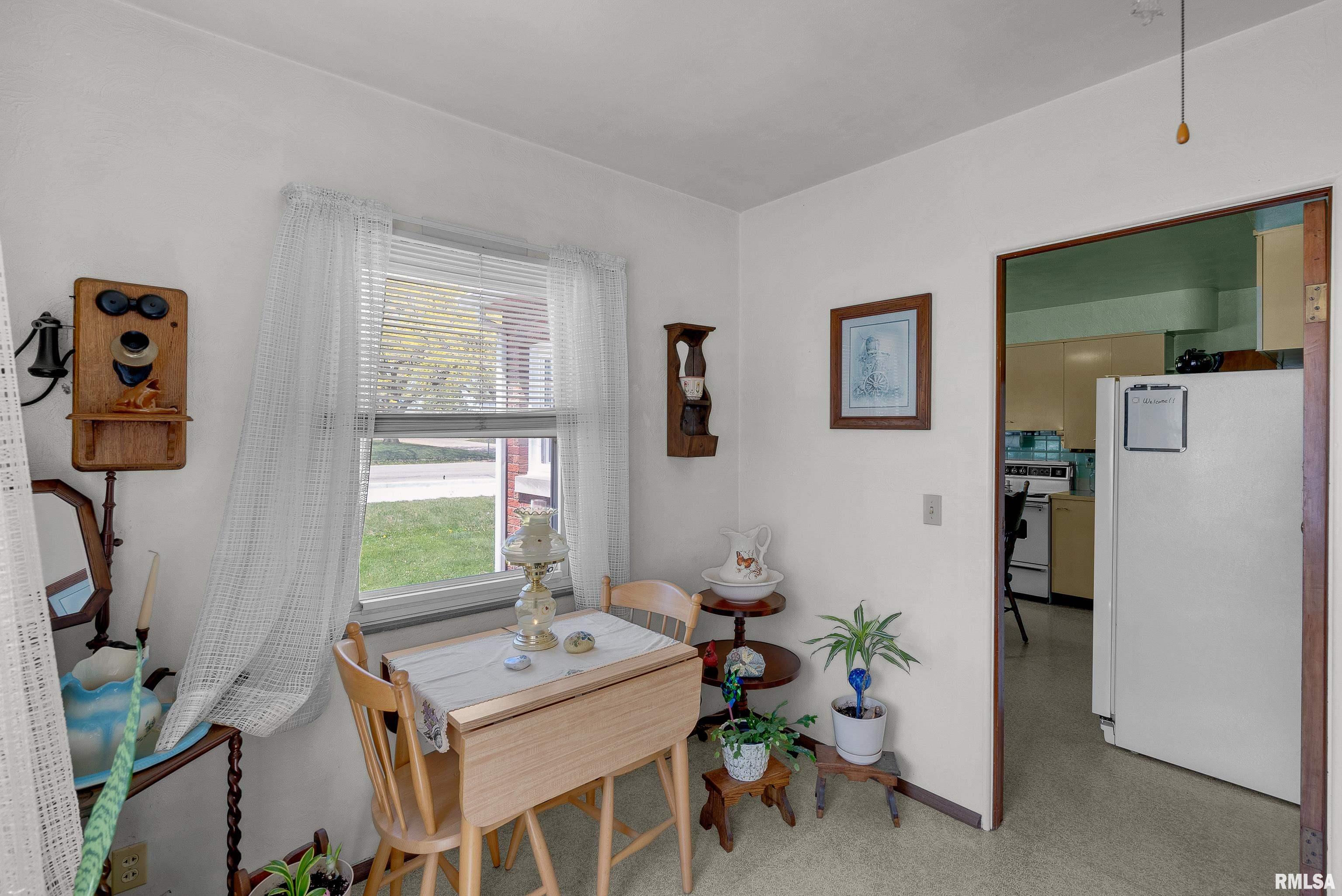 231 N 1st Street, Long Grove, Iowa image 17