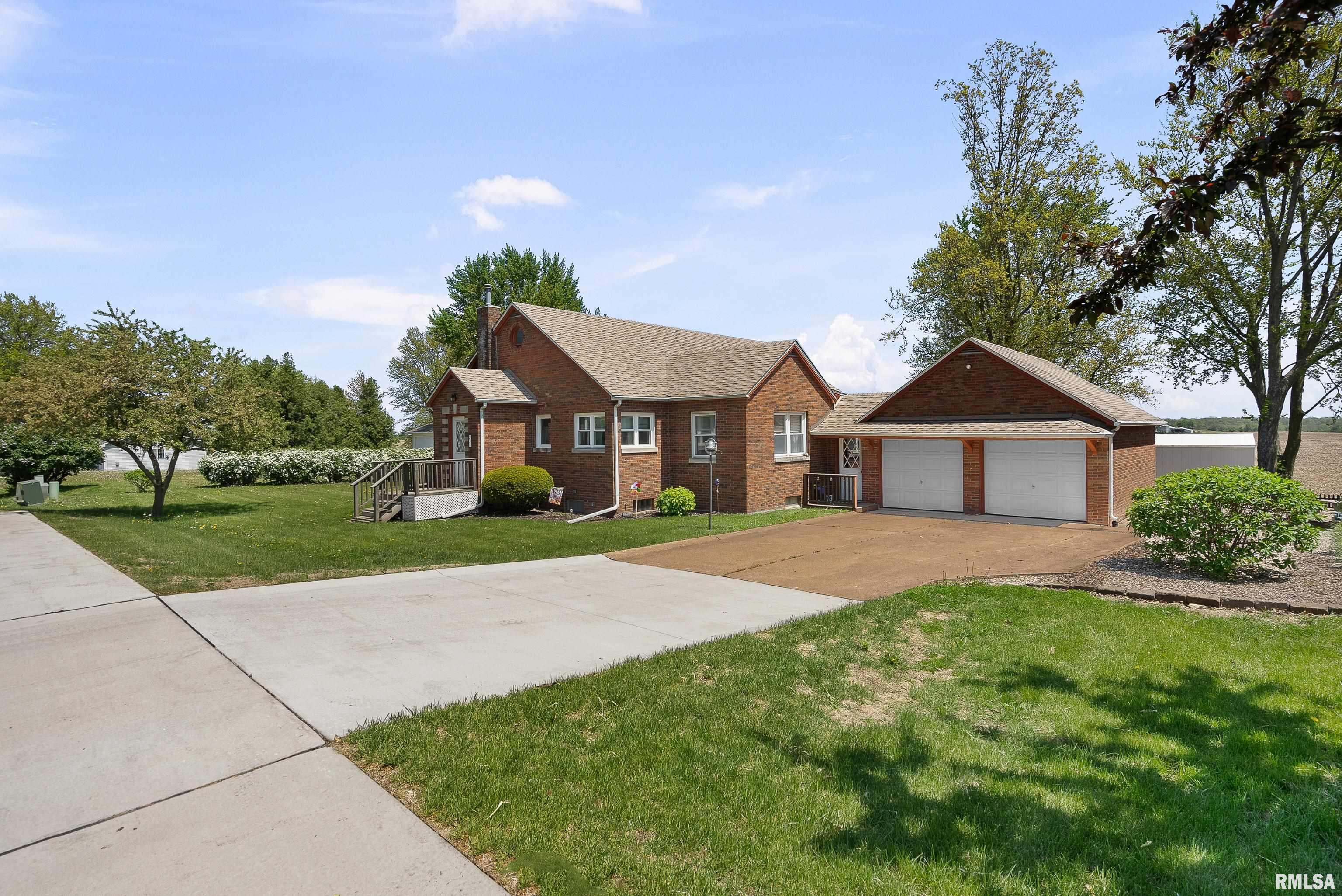 231 N 1st Street, Long Grove, Iowa image 2
