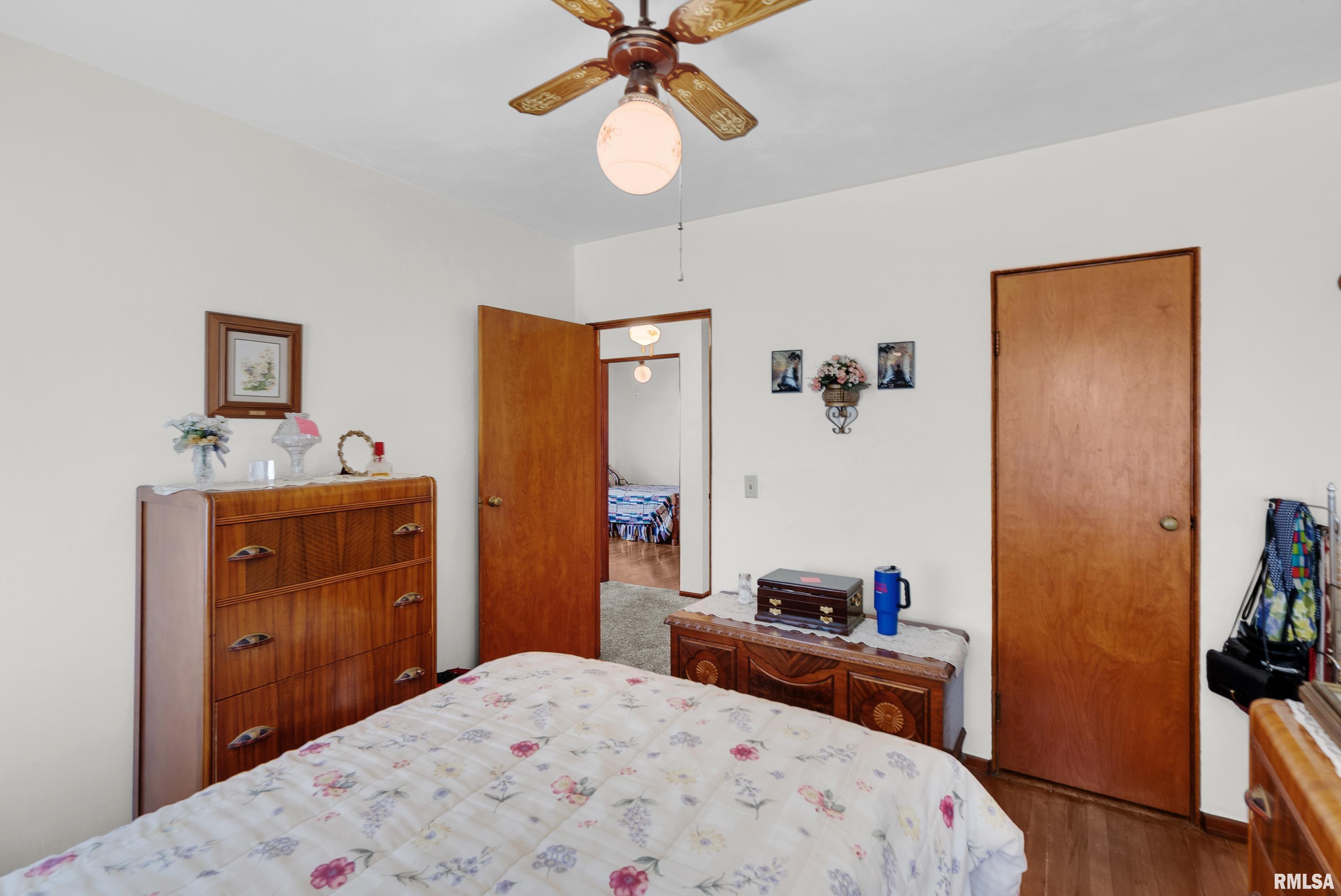 231 N 1st Street, Long Grove, Iowa image 24