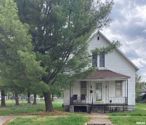 Photo of 620 E WALNUT Street, Canton, IL 61520 (MLS # PA1266133)