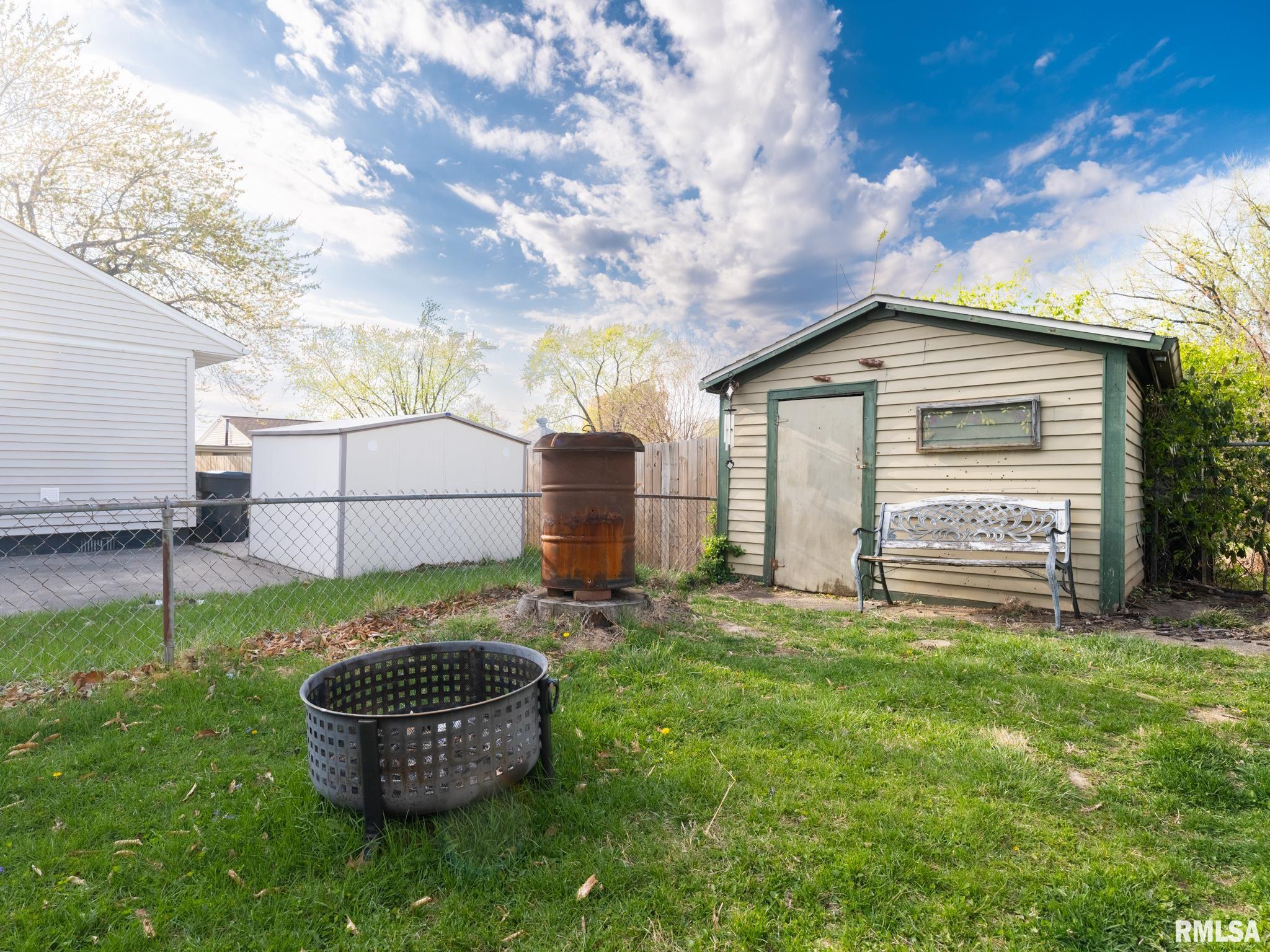 2205 Cherry Lane, Pekin, Illinois image 50
