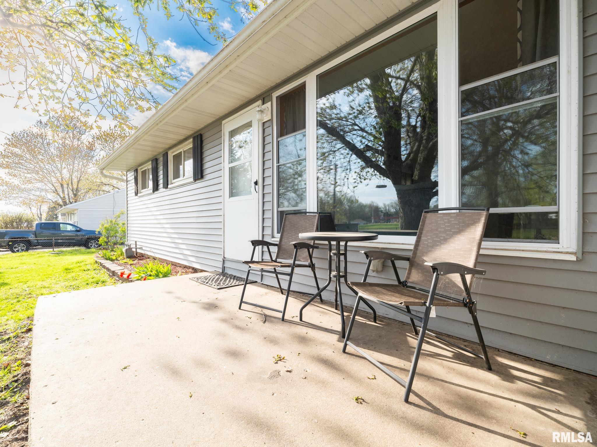 2205 Cherry Lane, Pekin, Illinois image 5