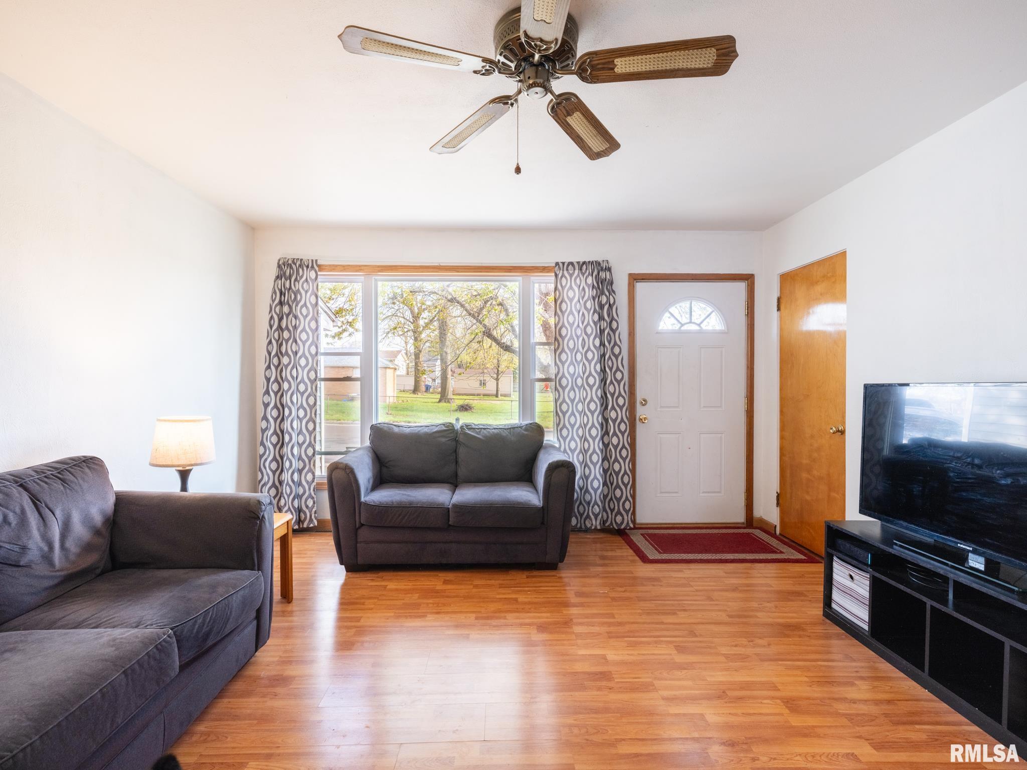 2205 Cherry Lane, Pekin, Illinois image 11