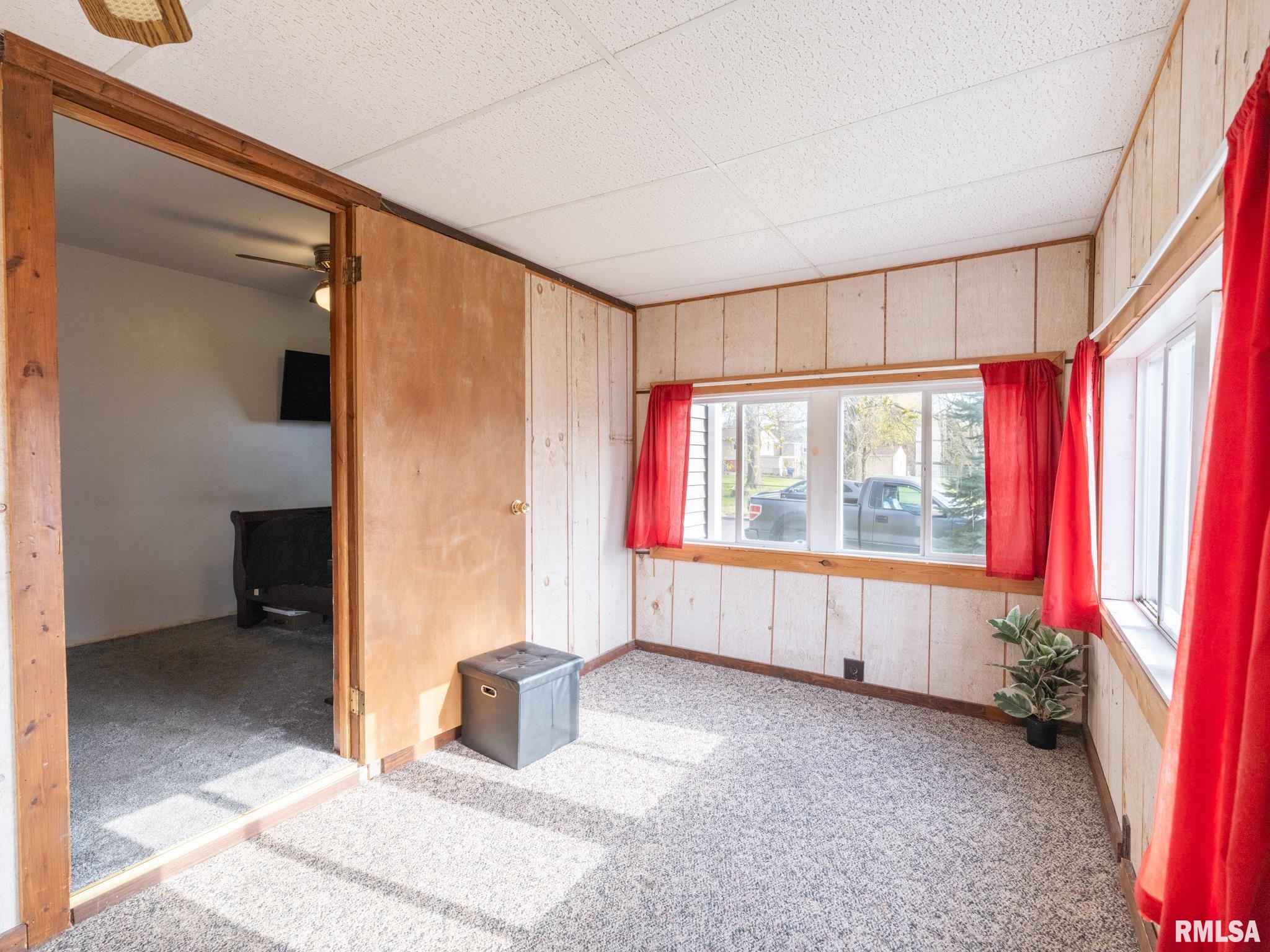 2205 Cherry Lane, Pekin, Illinois image 31