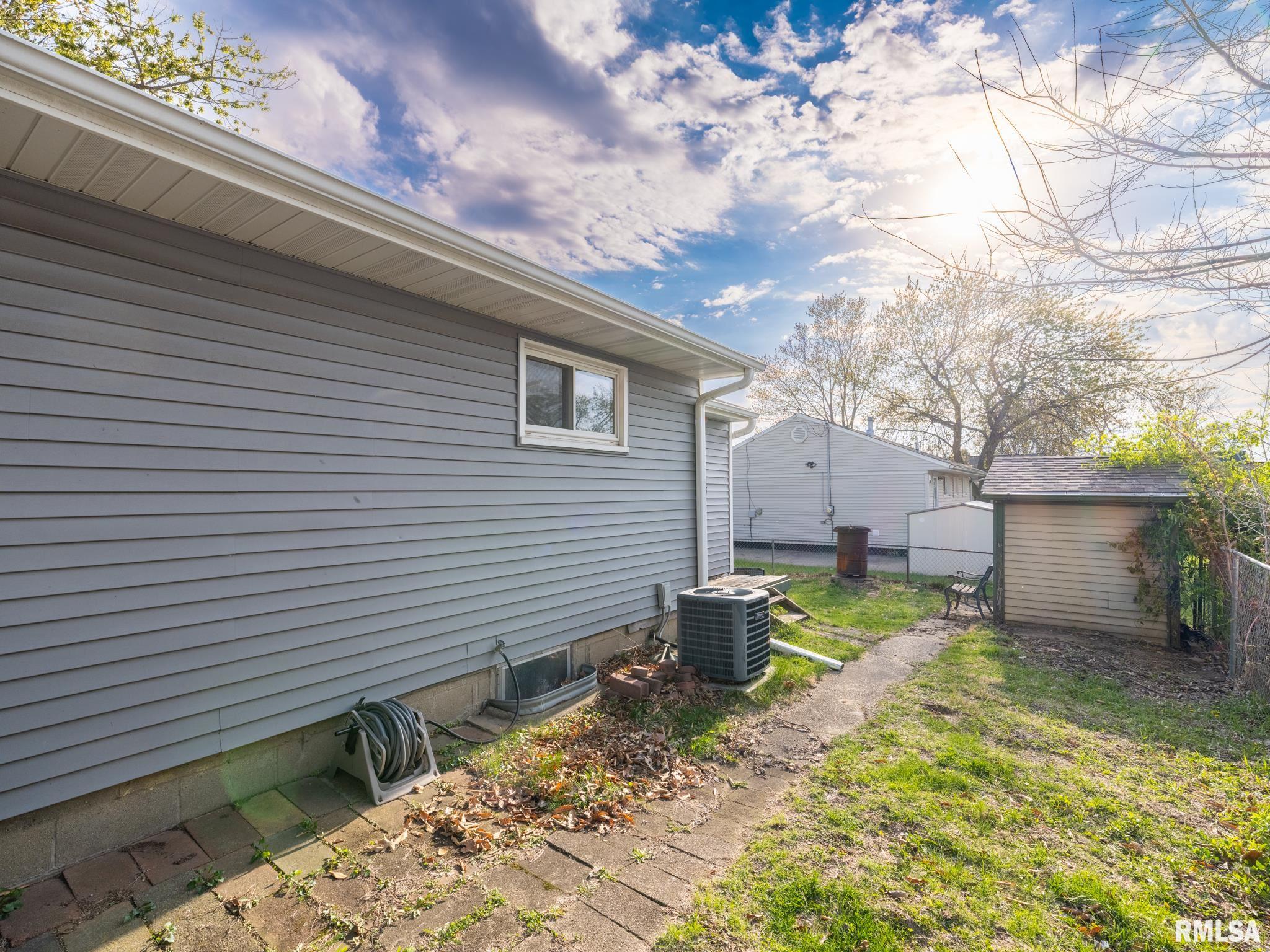 2205 Cherry Lane, Pekin, Illinois image 45