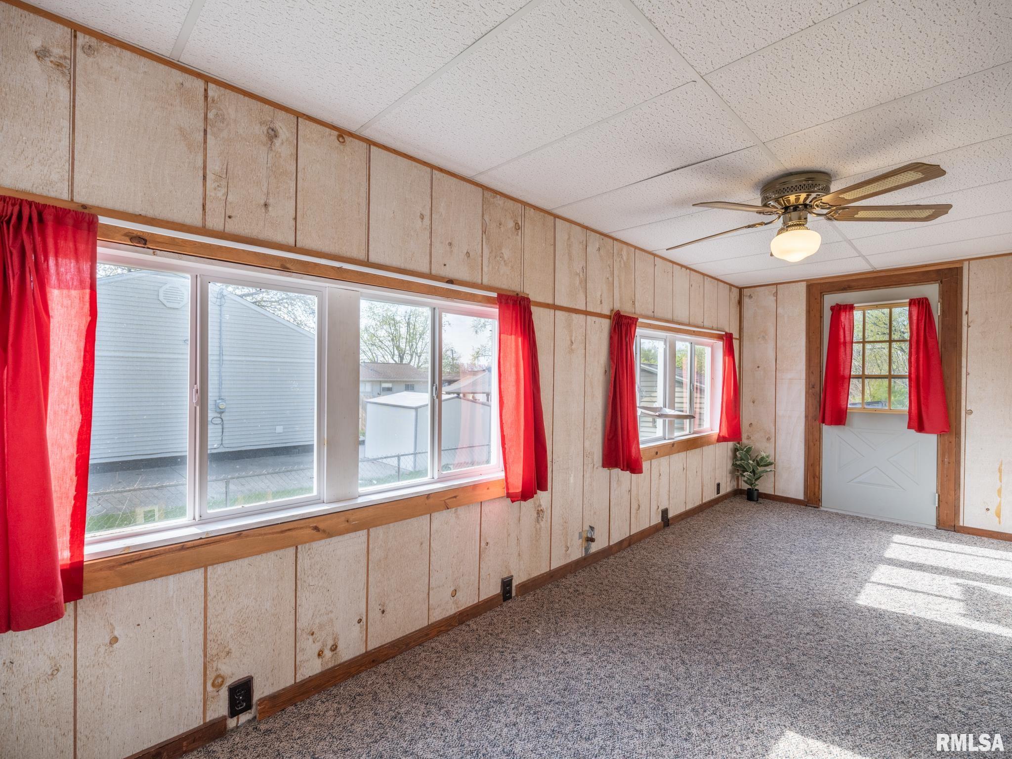 2205 Cherry Lane, Pekin, Illinois image 29