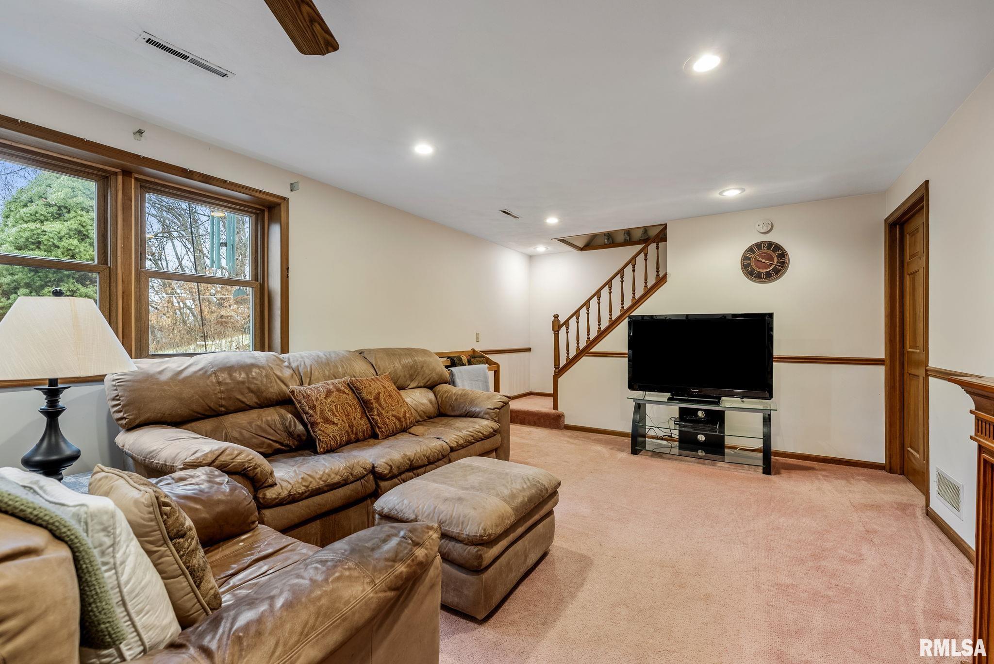 1709 88th Avenue West, Rock Island, Illinois image 25