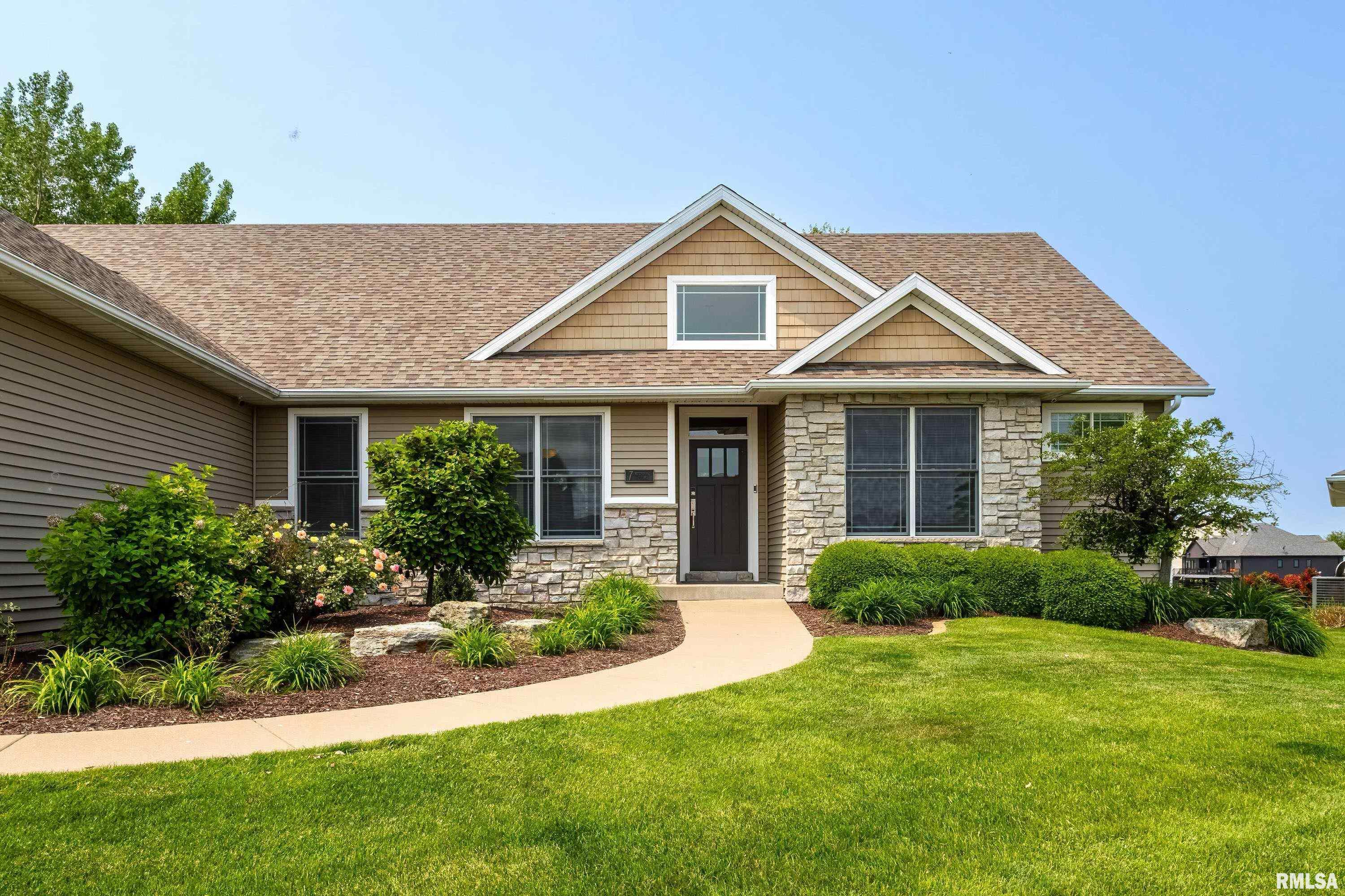 7 Redstone Court, Le Claire, Iowa image 3